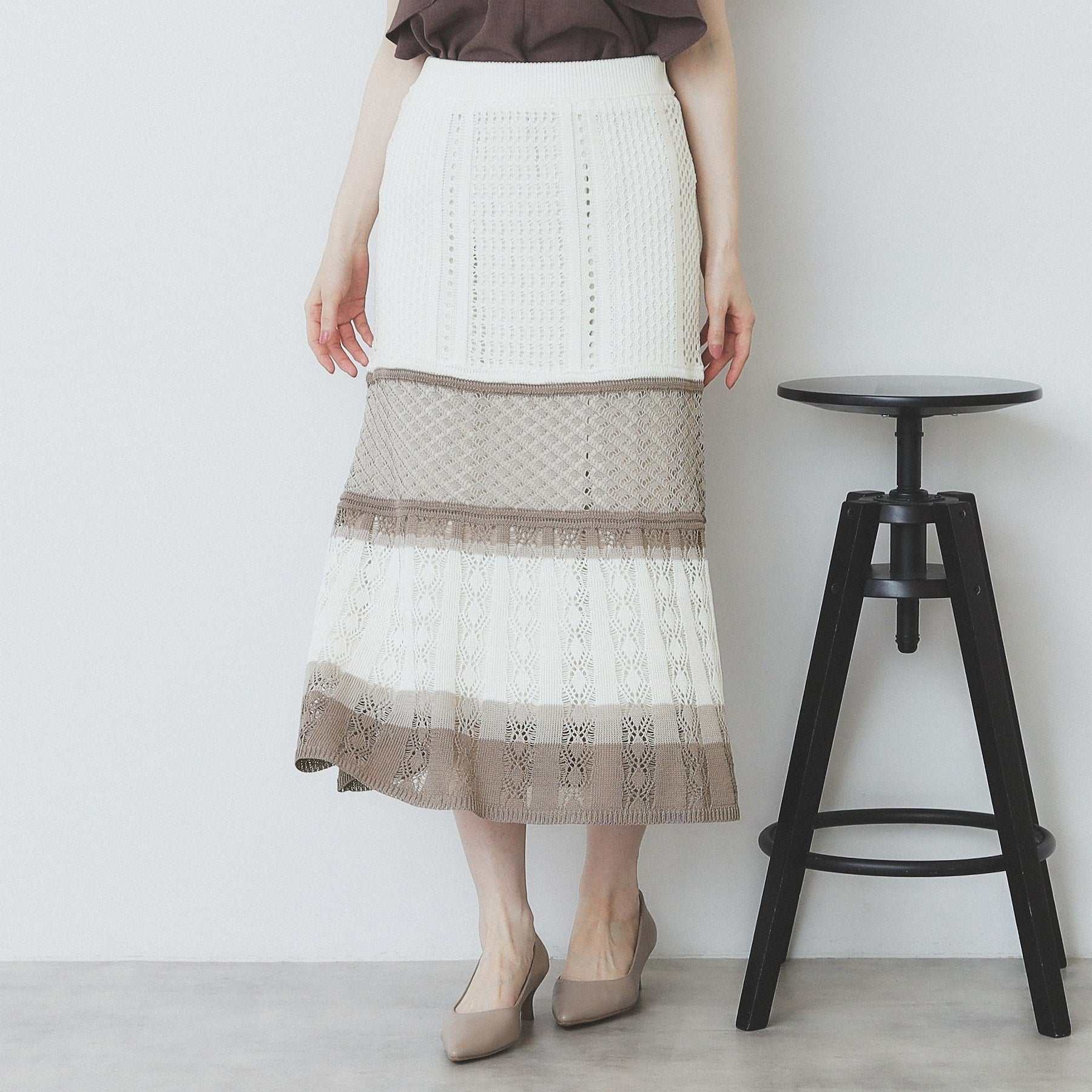 インデックス index 透かし編みフレアニットスカート【洗濯機可】 (オフホワイト(303)) オフホワイト(303)