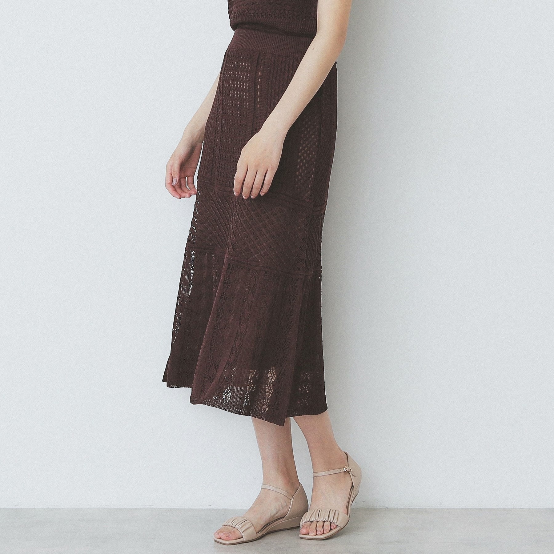 インデックス index 透かし編みフレアニットスカート【洗濯機可】 (オフホワイト(303)) オフホワイト(303)