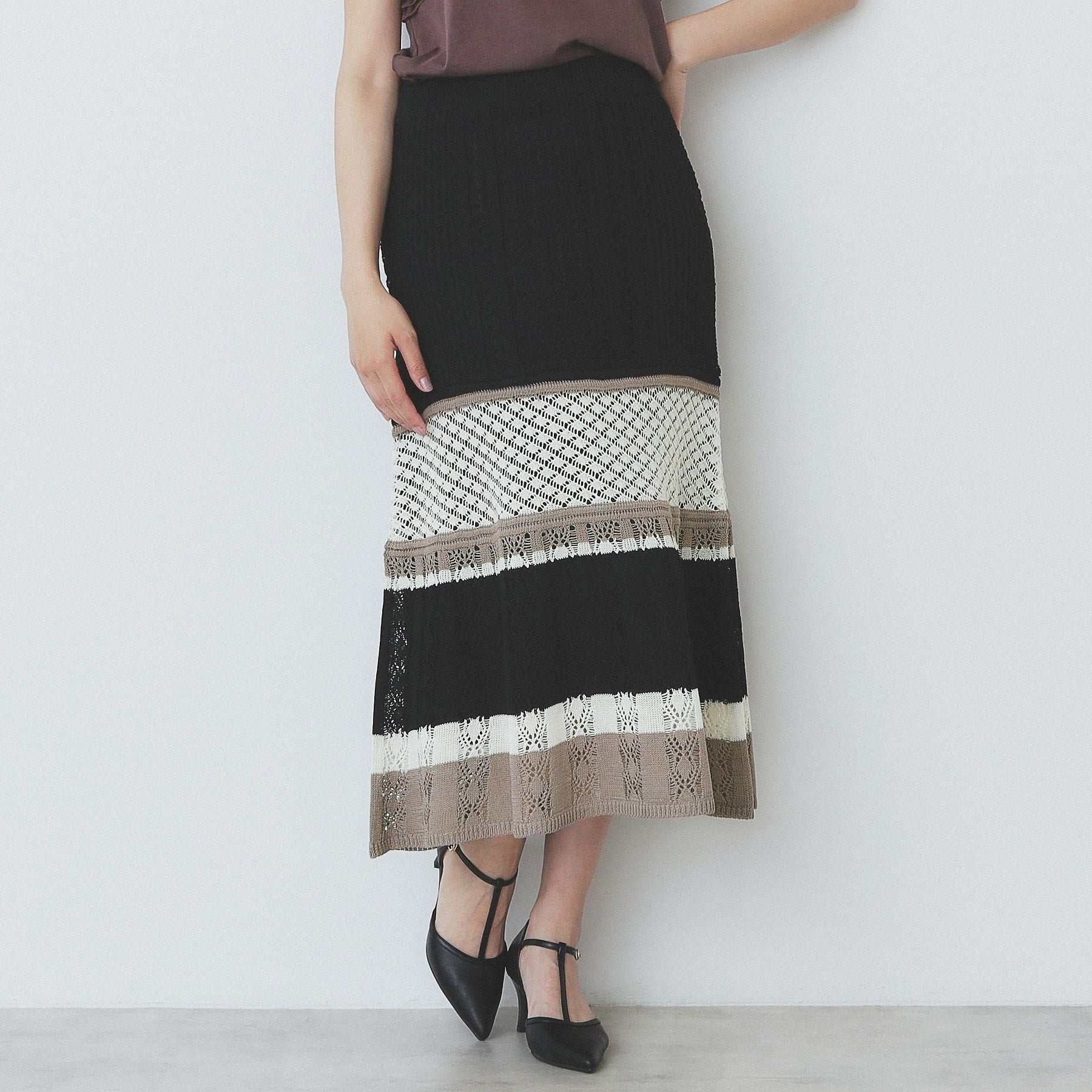 インデックス index 透かし編みフレアニットスカート【洗濯機可】 (ブラック(319)) ブラック(319)