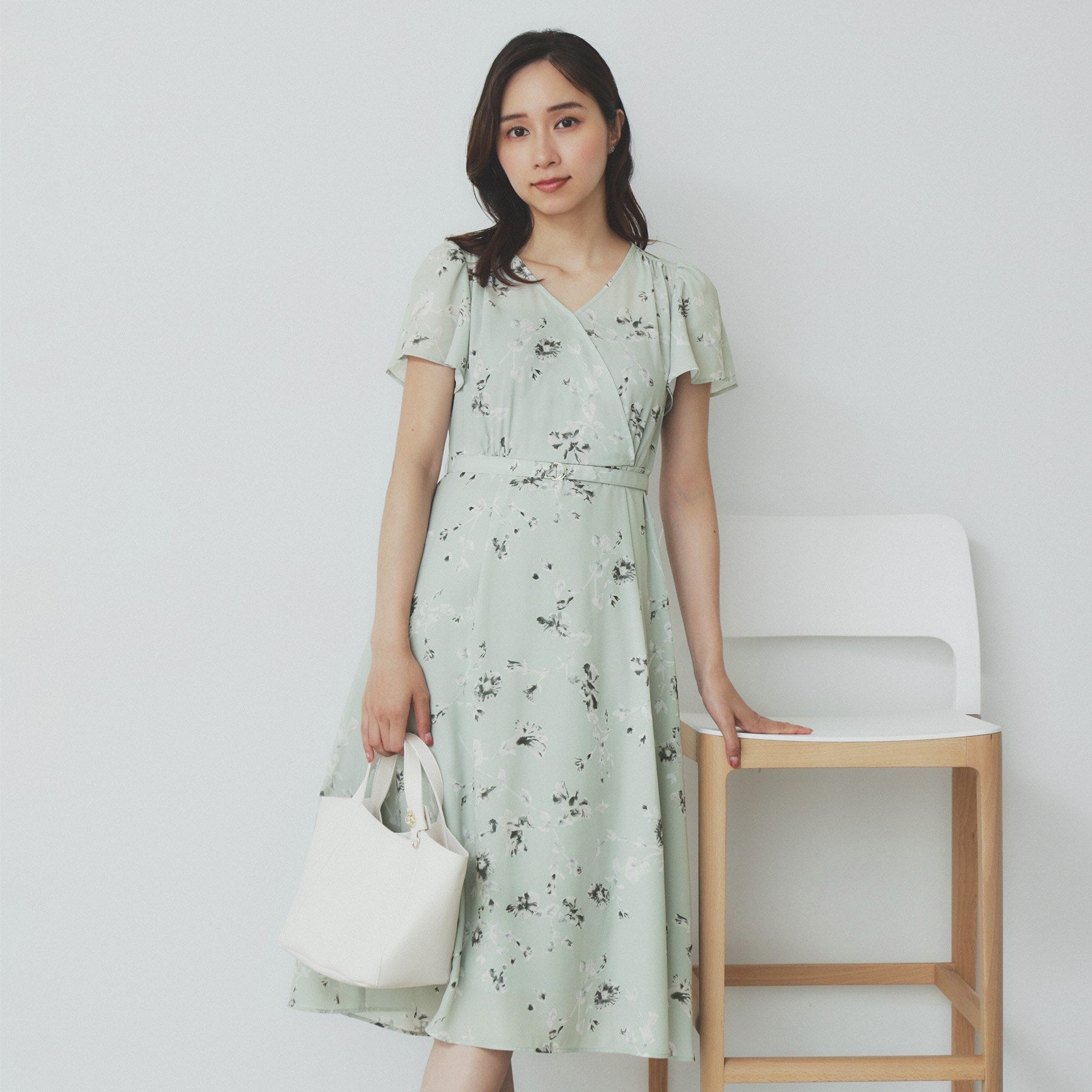 インデックス index カシュクールフラワーフレアスリーブワンピース【洗濯機可】 (ライトベージュ(151)) ライトベージュ(151)