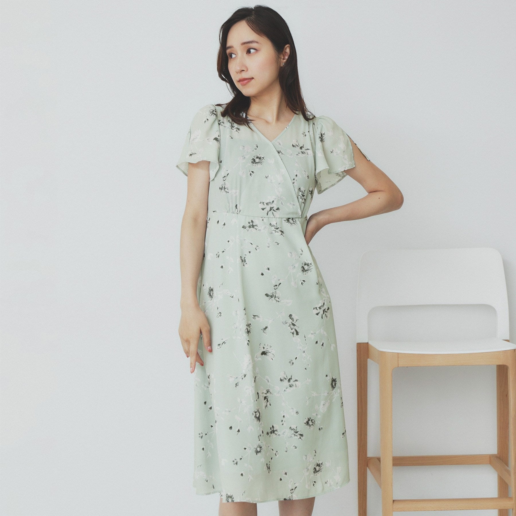 インデックス index カシュクールフラワーフレアスリーブワンピース【洗濯機可】 (ライトベージュ(151)) ライトベージュ(151)