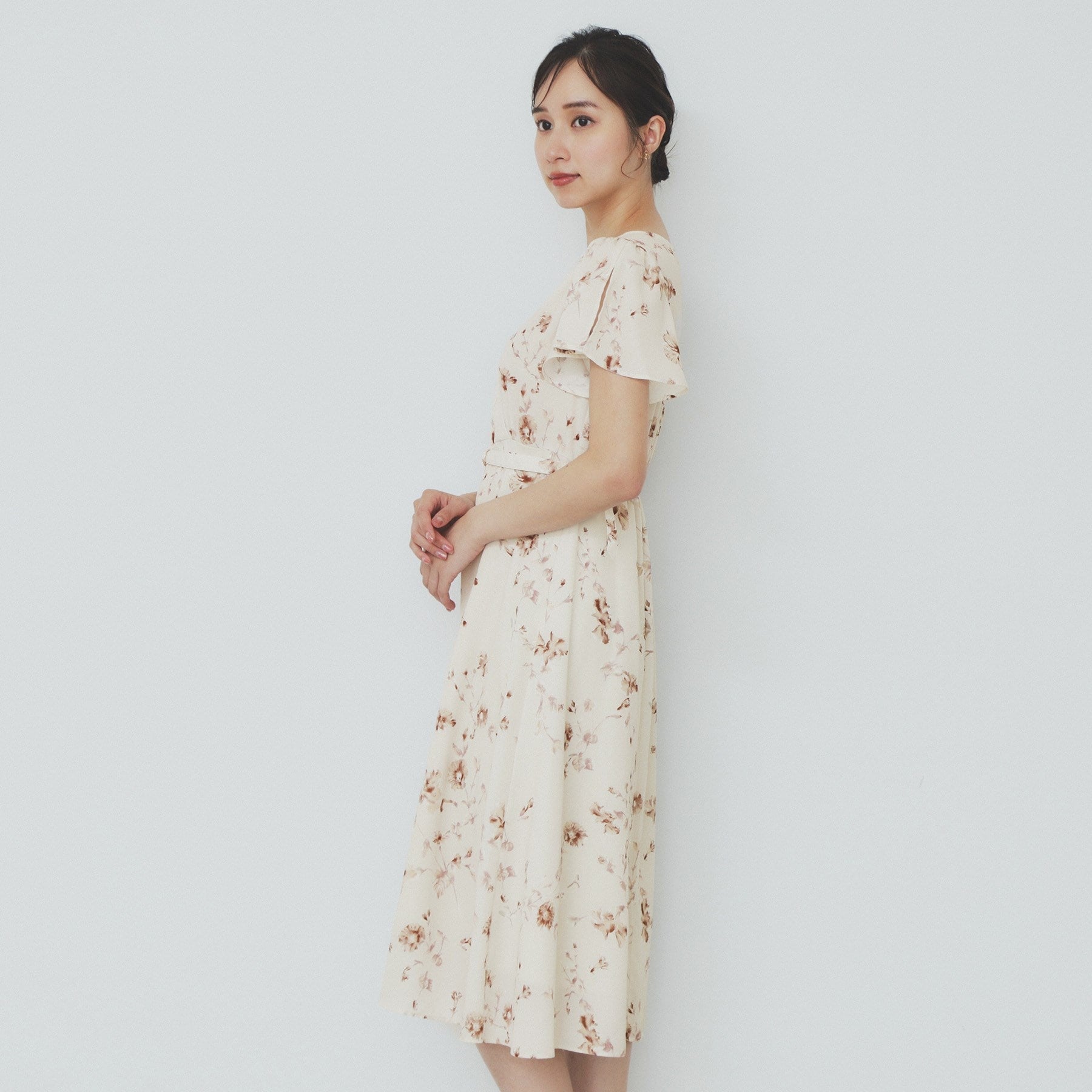 インデックス index カシュクールフラワーフレアスリーブワンピース【洗濯機可】 (ライトベージュ(151)) ライトベージュ(151)