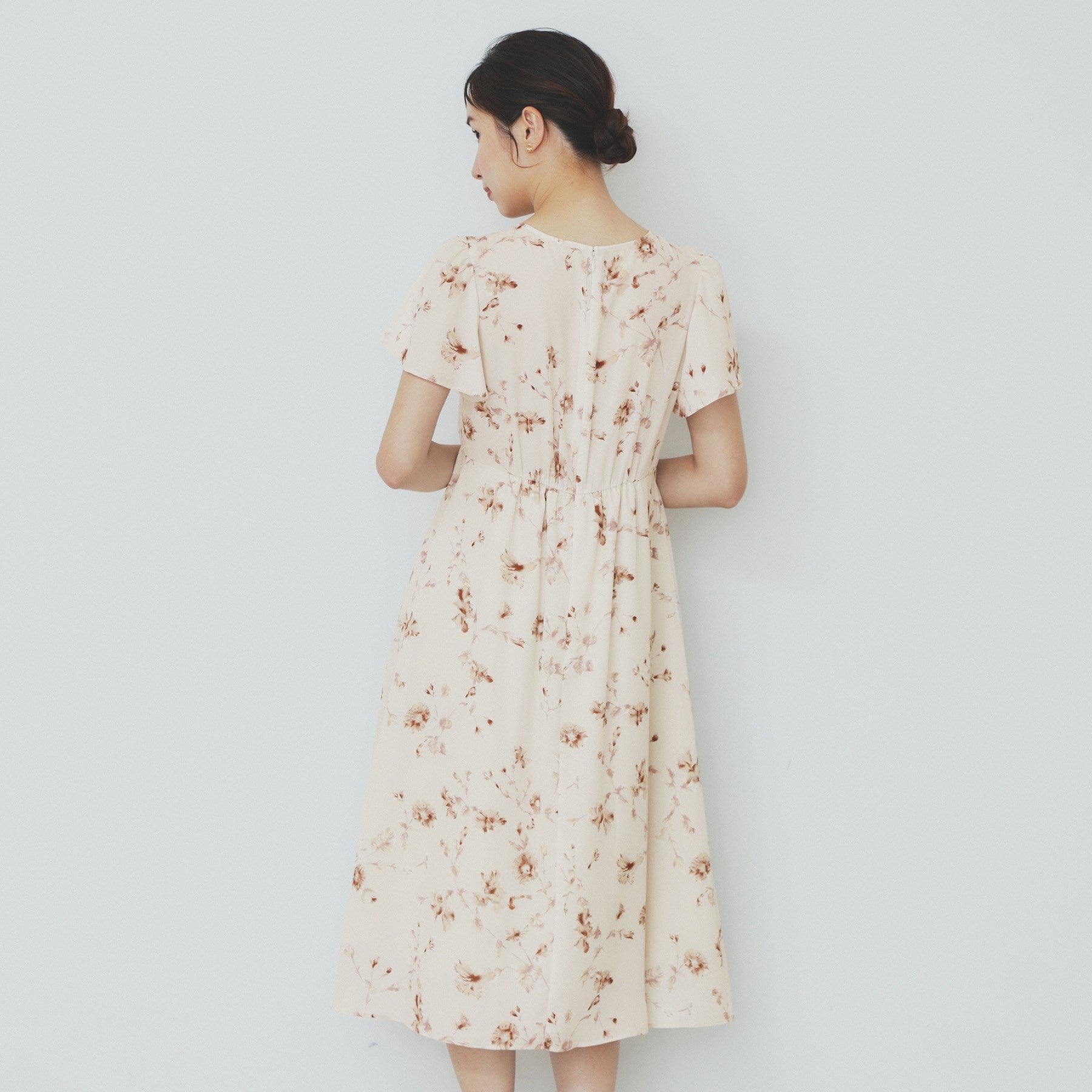 インデックス index カシュクールフラワーフレアスリーブワンピース【洗濯機可】 (ライトベージュ(151)) ライトベージュ(151)