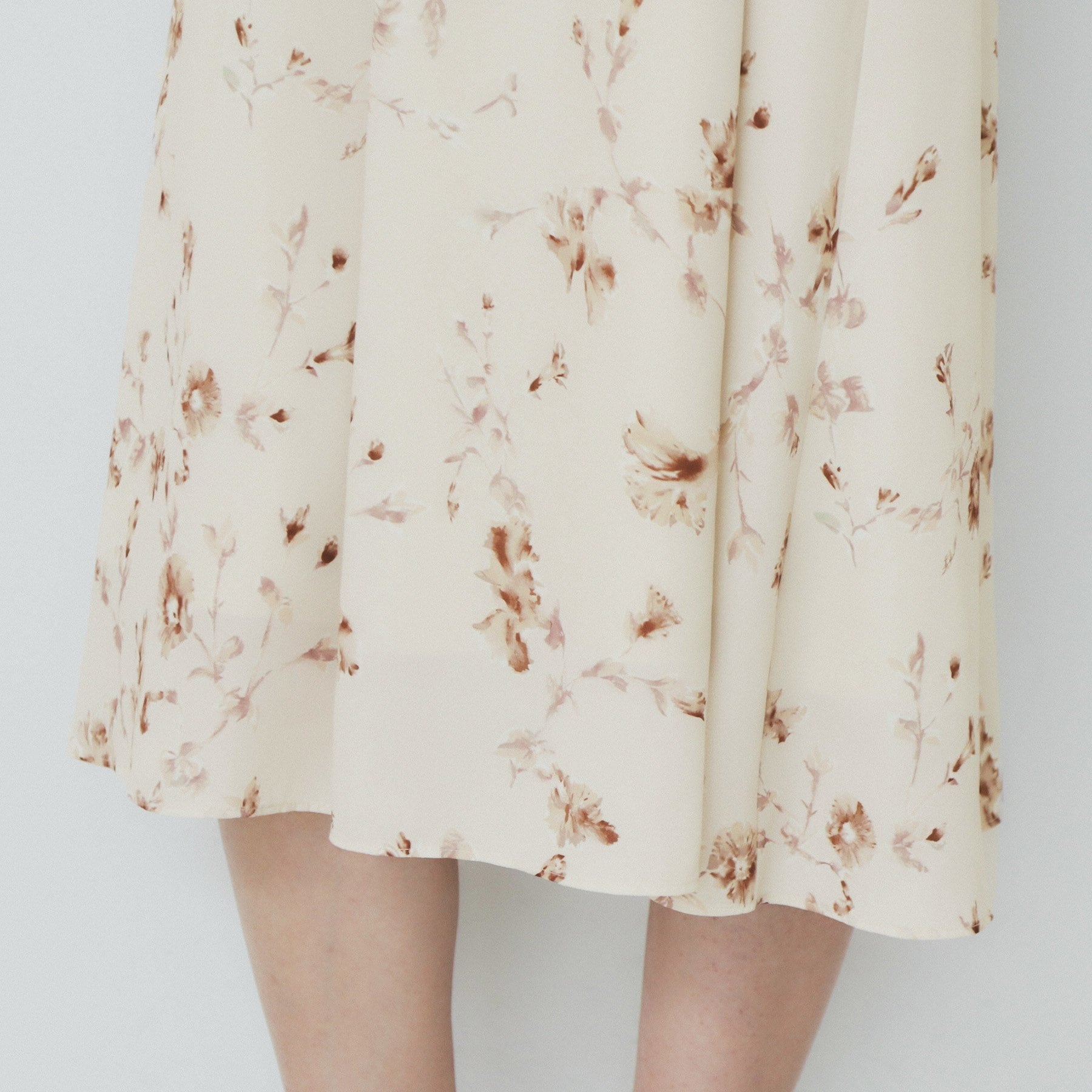 インデックス index カシュクールフラワーフレアスリーブワンピース【洗濯機可】 (ライトベージュ(151)) ライトベージュ(151)