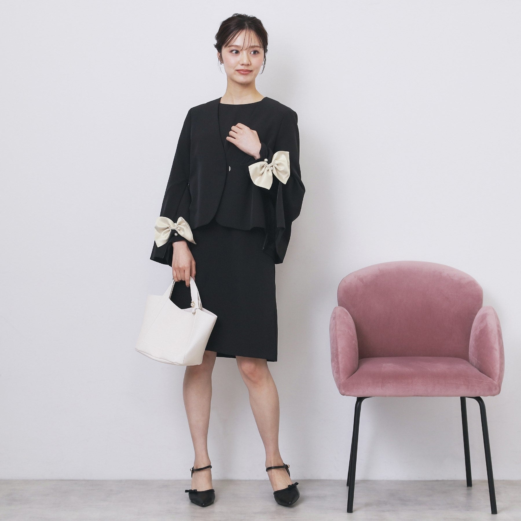 インデックス index ダブルクロスリボンスリーブサックワンピース【洗濯機可】 (ブラック(019)) ブラック(019)