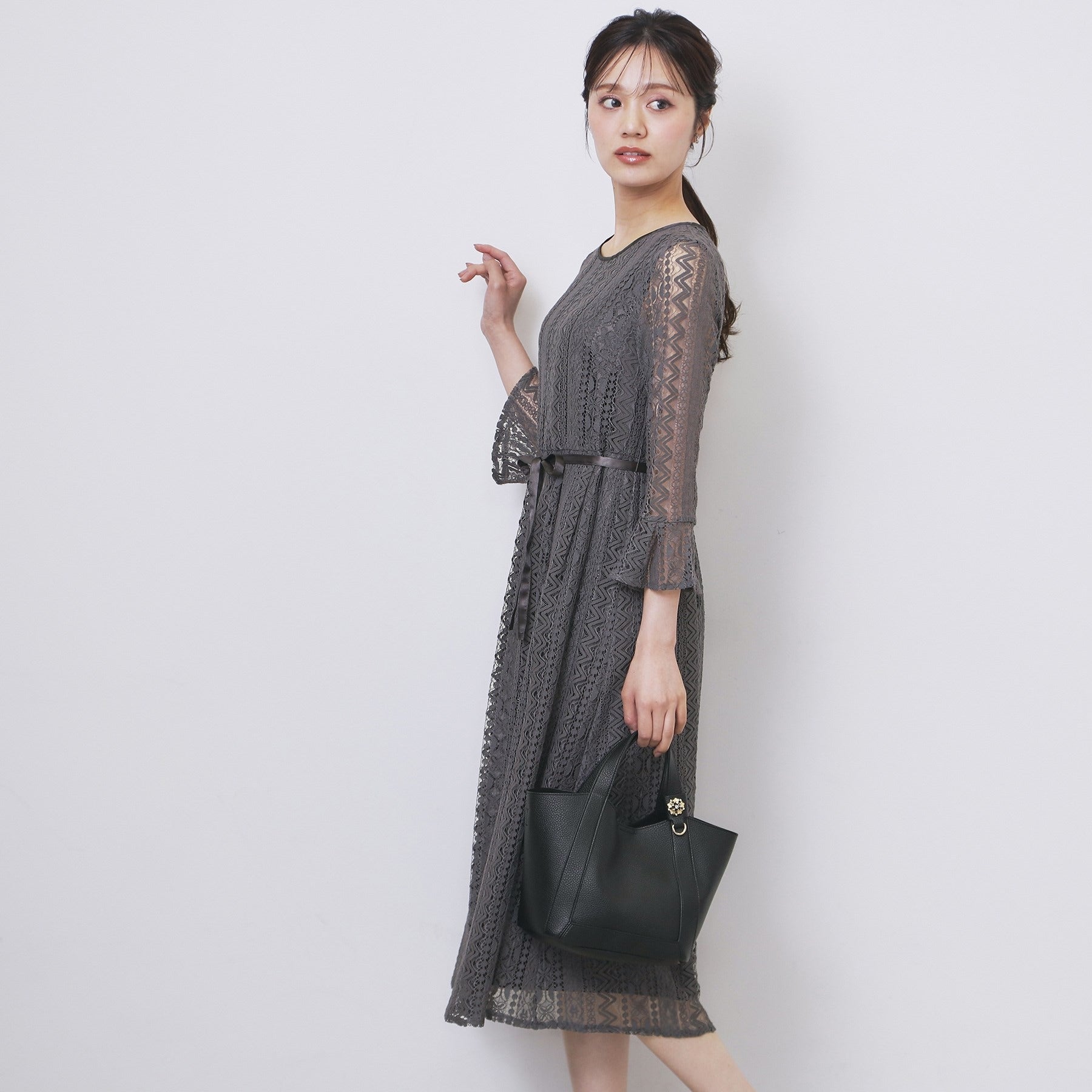 インデックス index 幾何ラインレースフレアスリーブワンピース【洗濯機可】 (ネイビー(094)) ネイビー(094)