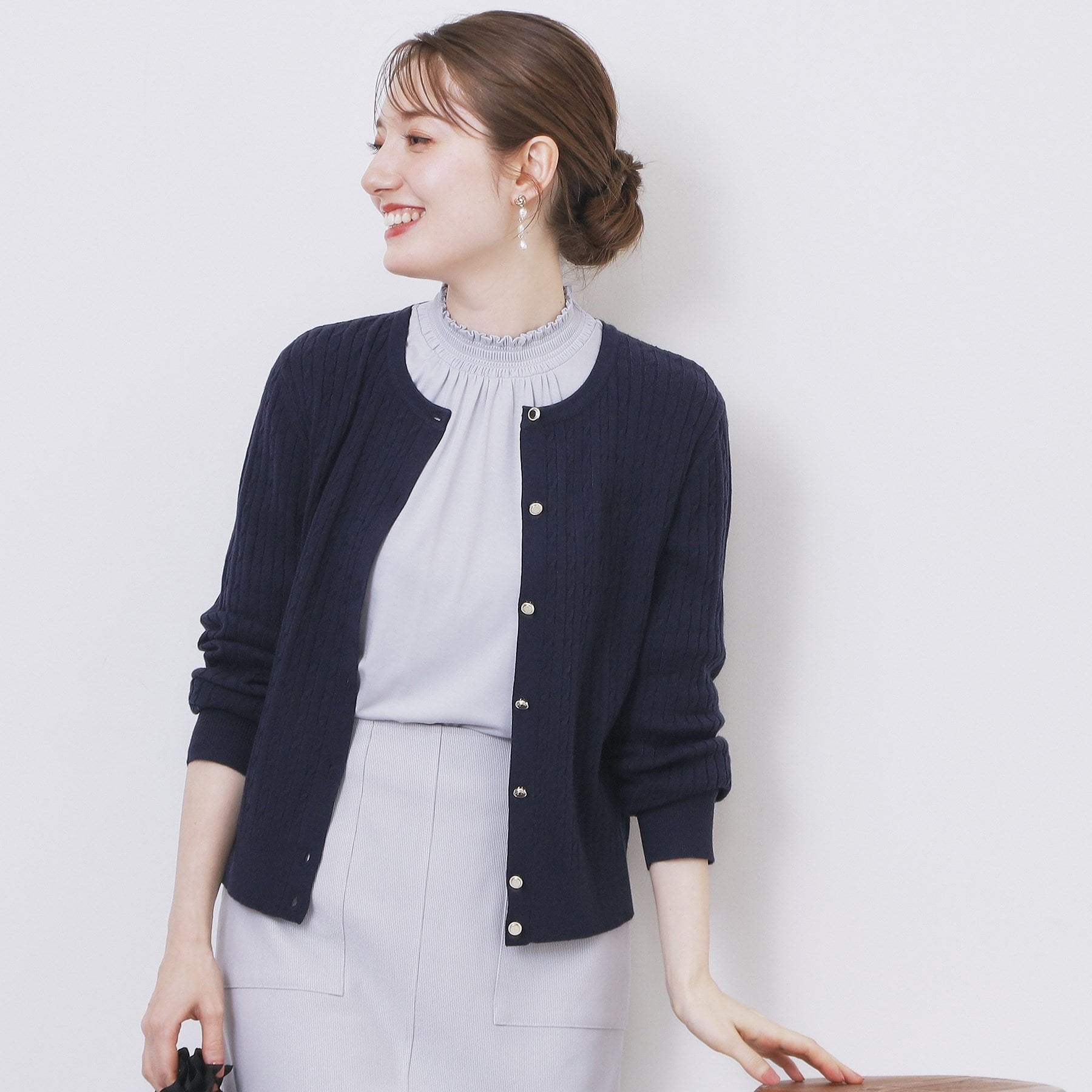 インデックス index ケーブルクルーネックカーディガン【洗濯機可】 (オフホワイト(003)) オフホワイト(003)