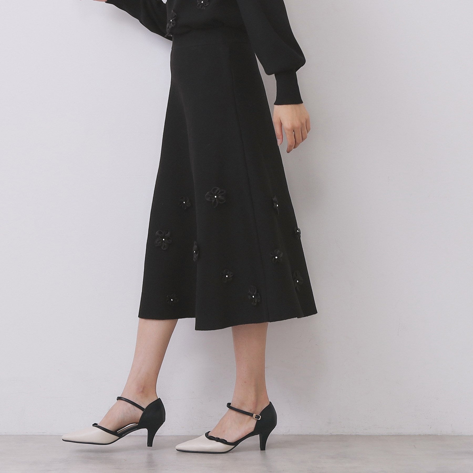 インデックス index 【W店限】オーガンフラワーニットフレアスカート【ハンドウォッシュOK】 (ブラック(019)) ブラック(019)