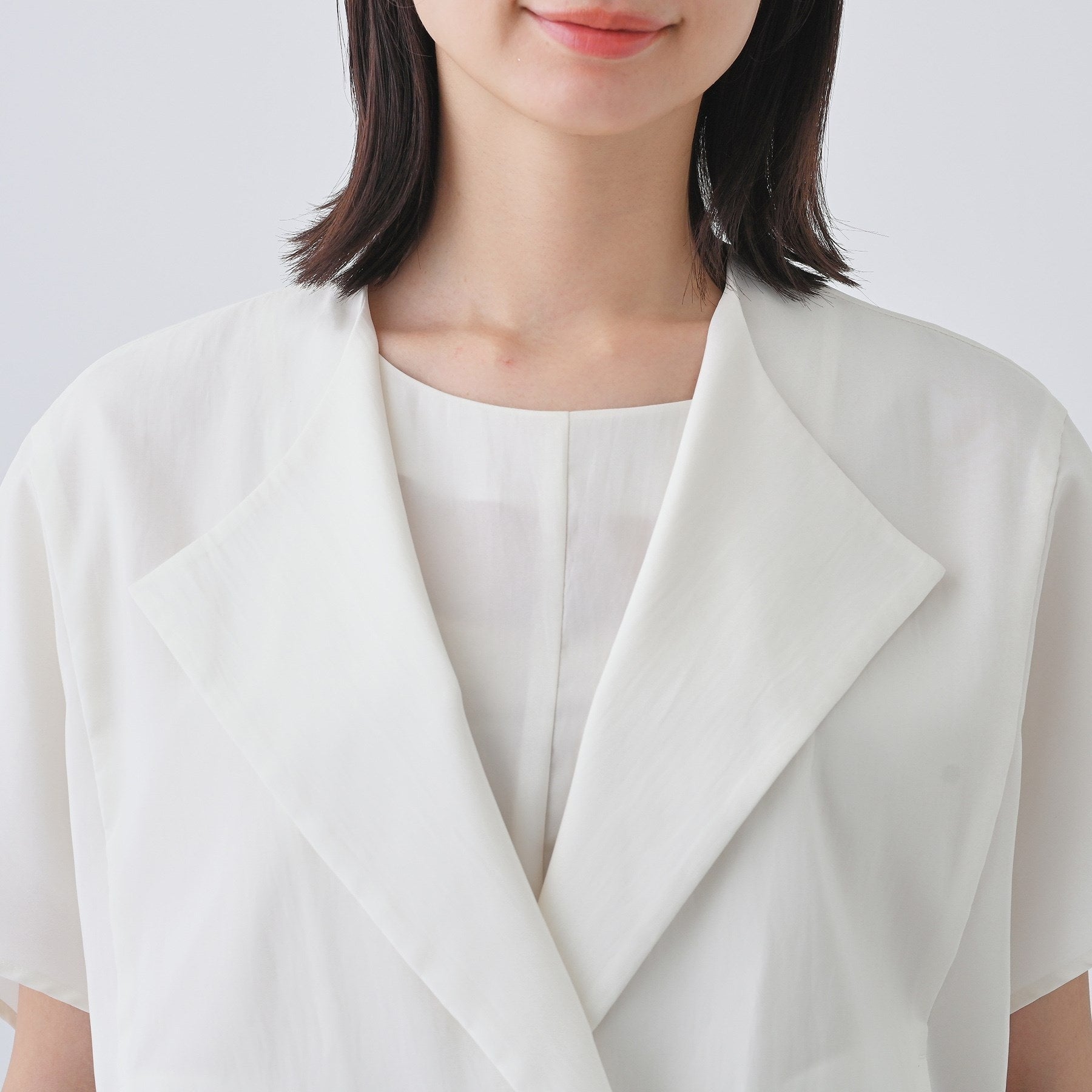 インディヴィ INDIVI 【撥水/接触冷感/UVケア】フレンチスリーブ ブラウスライクジャケット (ブラウン(043)) ブラウン(043)