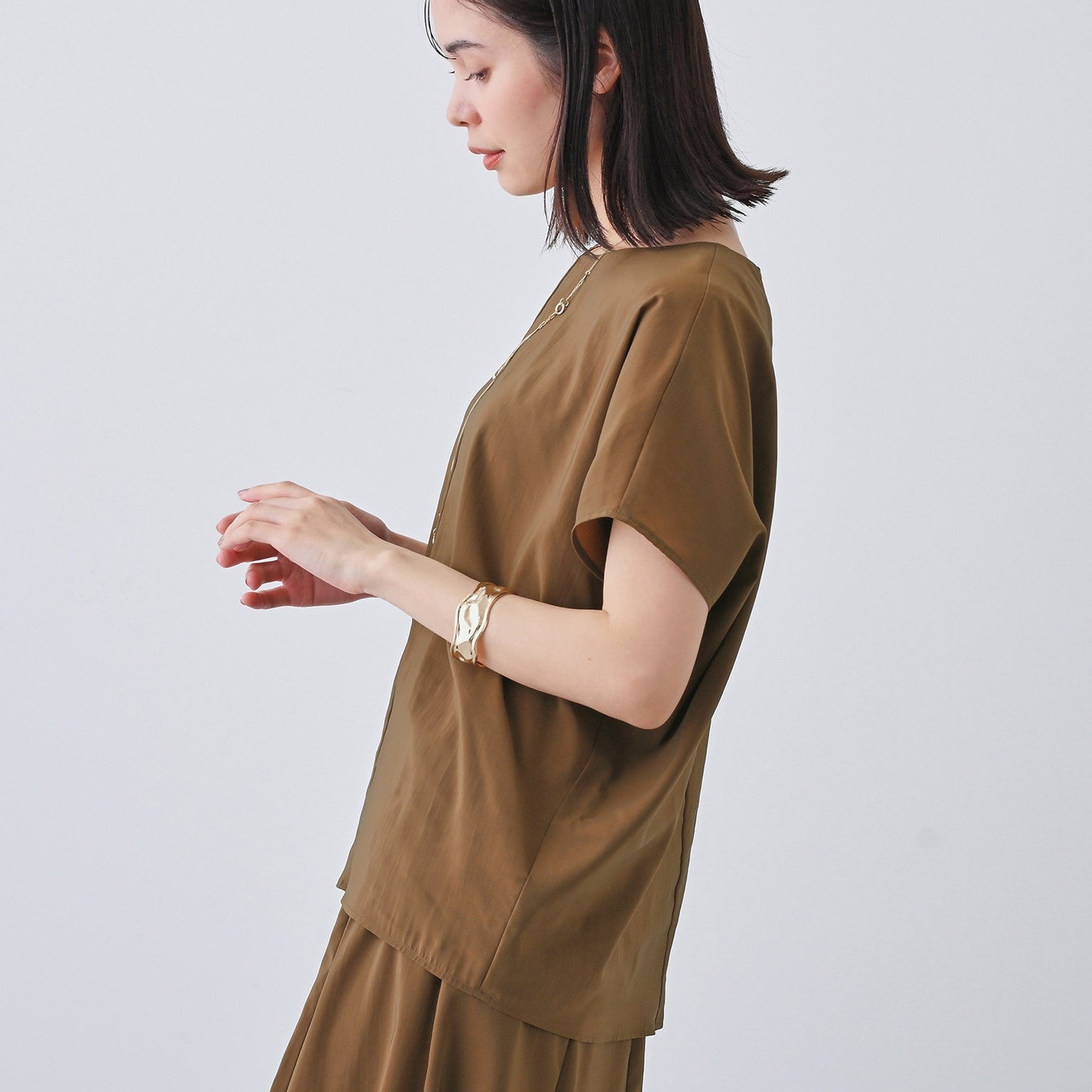 インディヴィ INDIVI 【撥水/接触冷感/UVケア】ドルマンスリーブブラウス (ブラウン(043)) ブラウン(043)