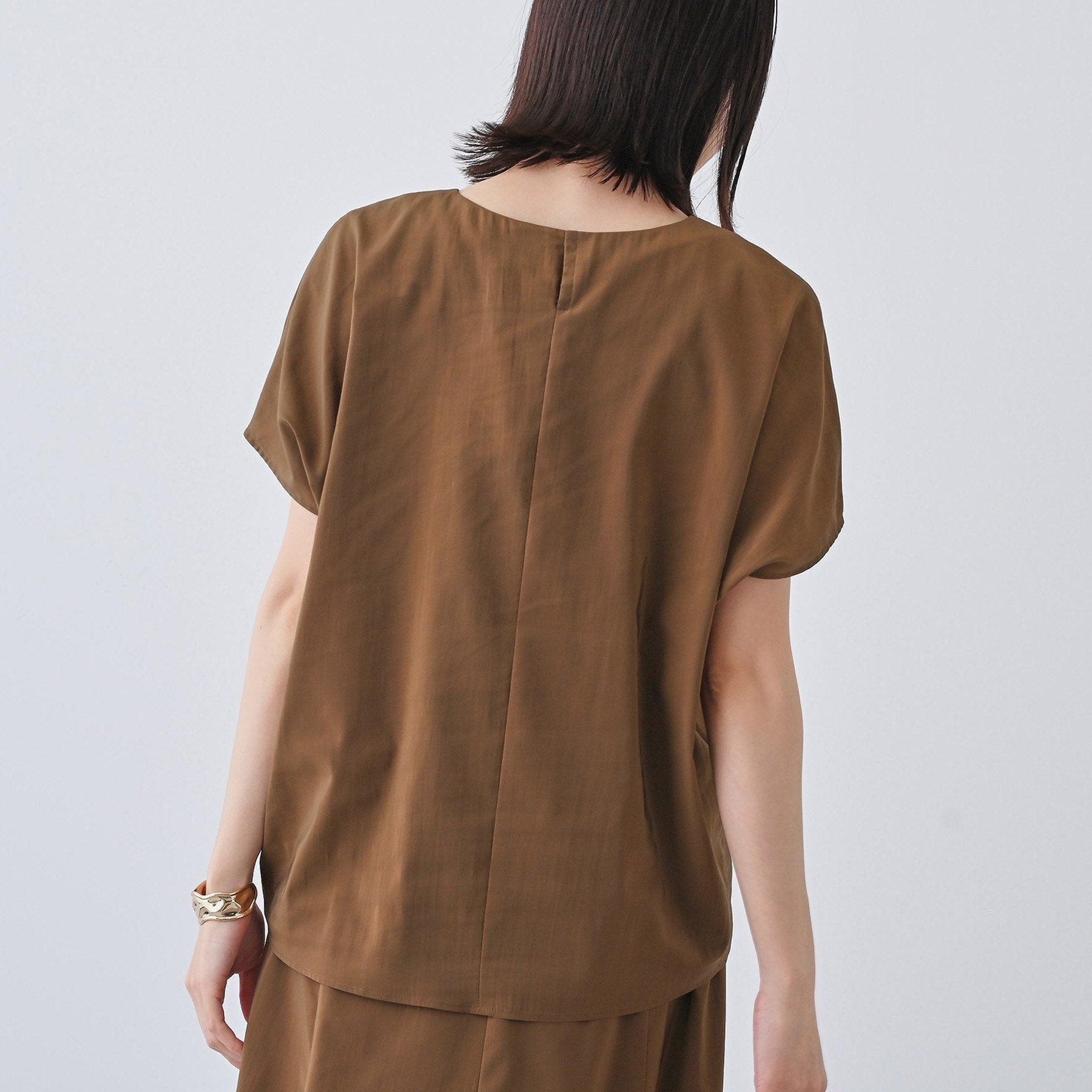 インディヴィ INDIVI 【撥水/接触冷感/UVケア】ドルマンスリーブブラウス (ブラウン(043)) ブラウン(043)