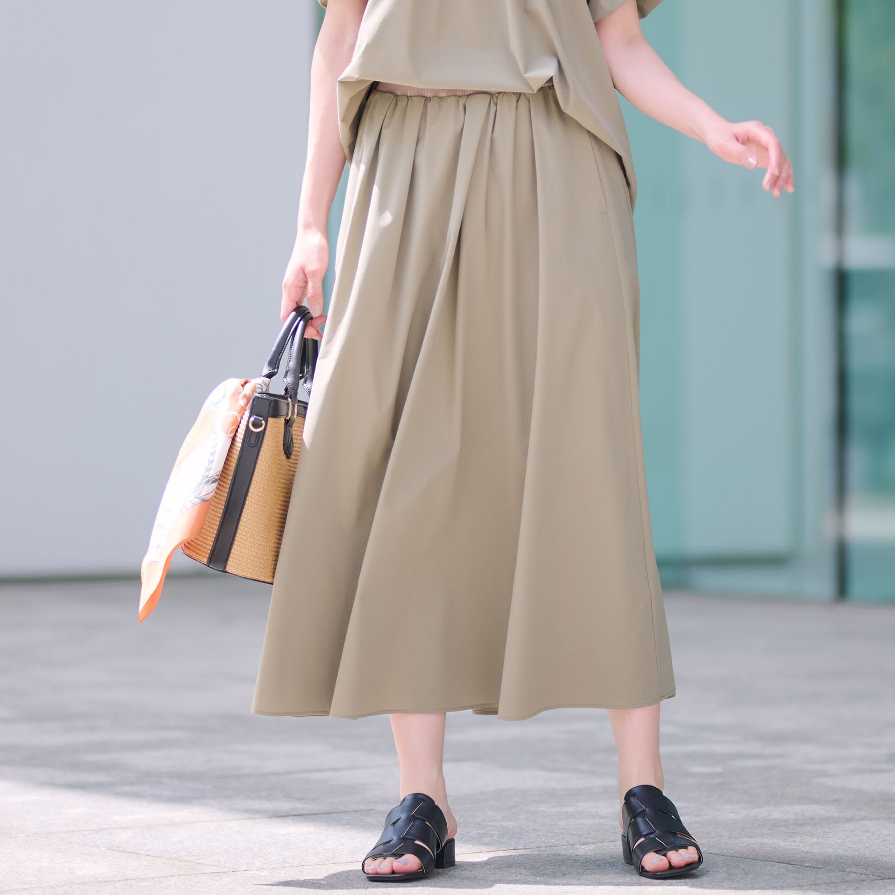 インディヴィ INDIVI 【撥水/UVケア/SETUP可能】アクティブスカート (オリーブグリーン(026)) オリーブグリーン(026)