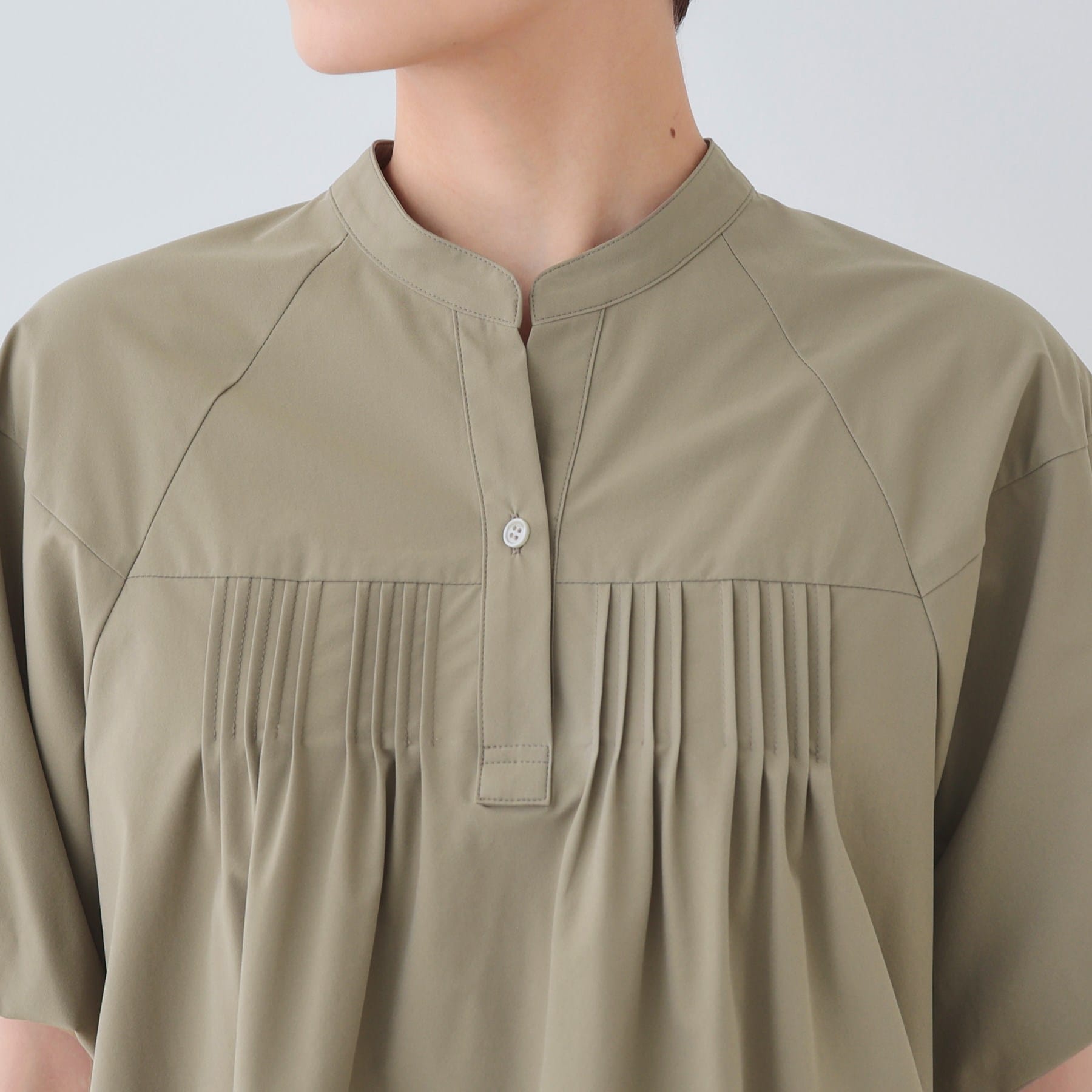 インディヴィ INDIVI 【撥水/UV/SETUP可能】アクティブブラウス (レッド(062)) レッド(062)