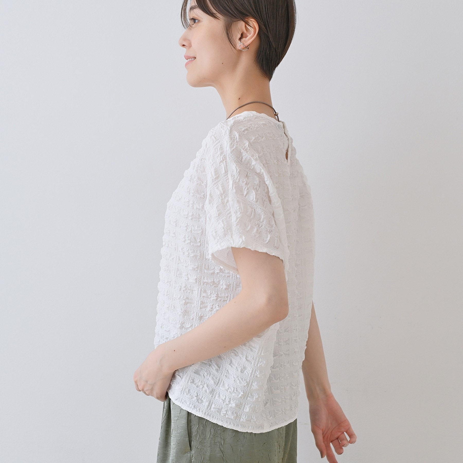 インディヴィ INDIVI 【洗える/凹凸素材/UVケア】コンパクトトップス (ブラック(019)) ブラック(019)