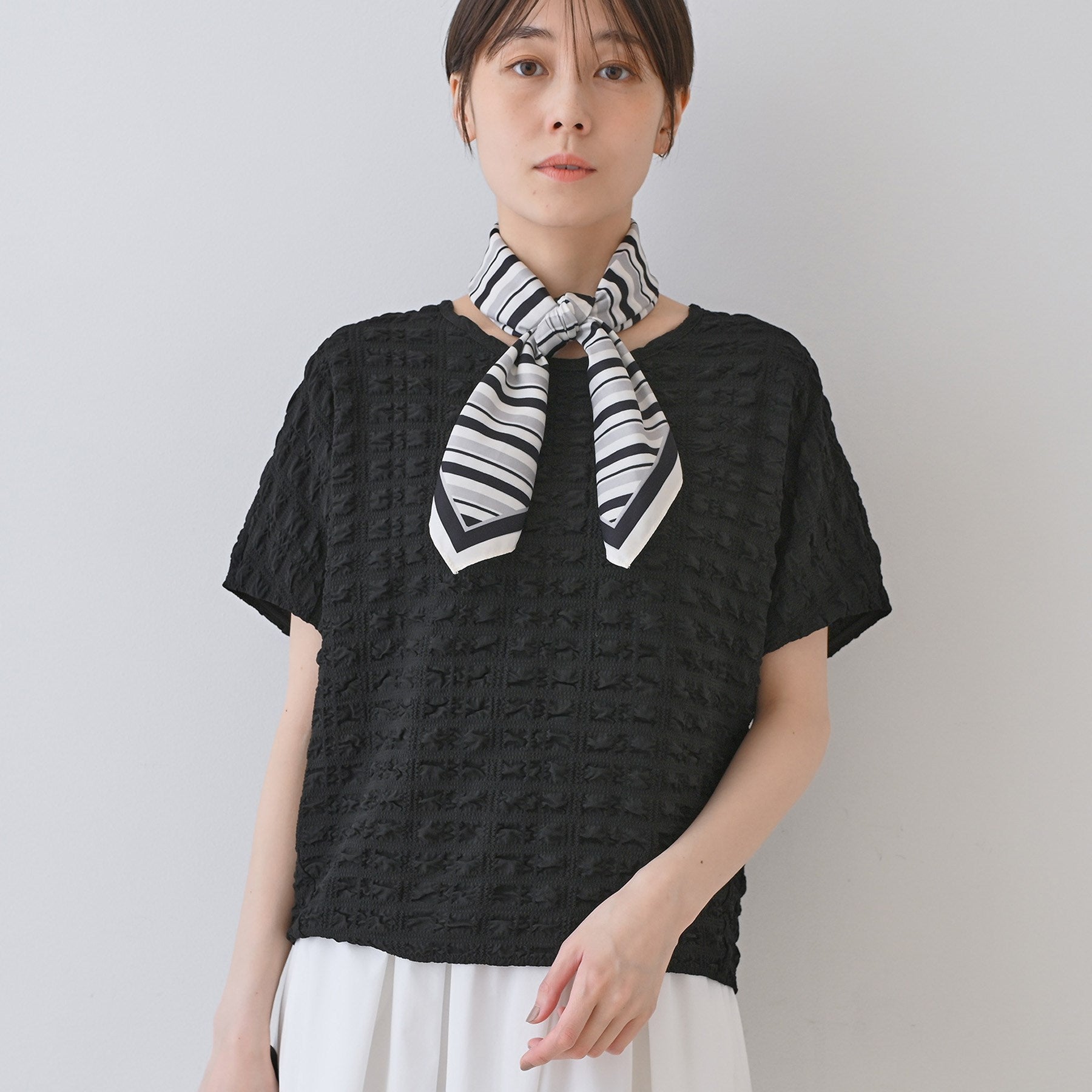 インディヴィ INDIVI 【洗える/凹凸素材/UVケア】コンパクトトップス (ブラック(019)) ブラック(019)