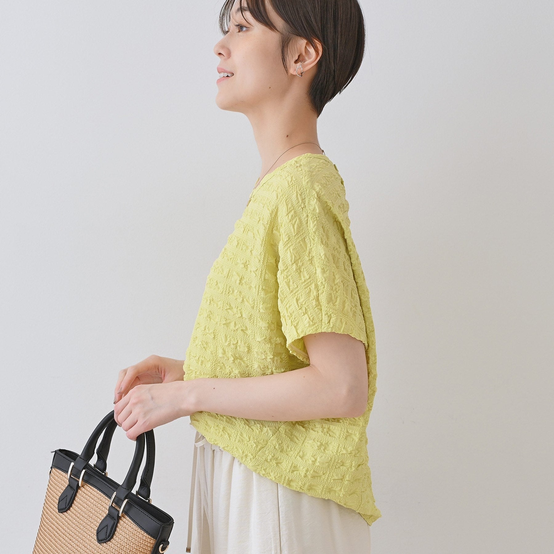 インディヴィ INDIVI 【洗える/凹凸素材/UVケア】コンパクトトップス (ブラック(019)) ブラック(019)