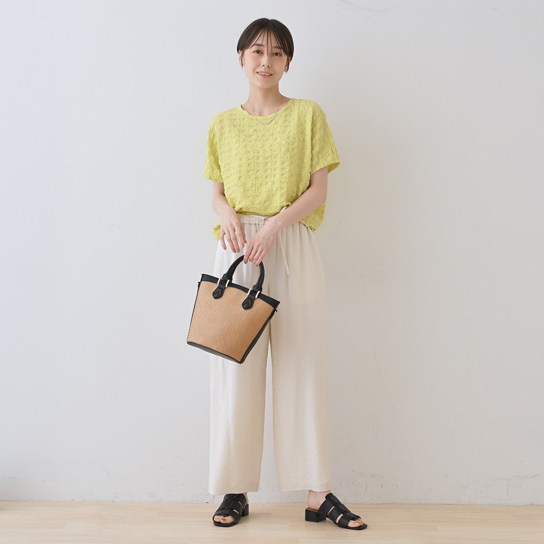 インディヴィ INDIVI 【洗える/凹凸素材/UVケア】コンパクトトップス (ブラック(019)) ブラック(019)