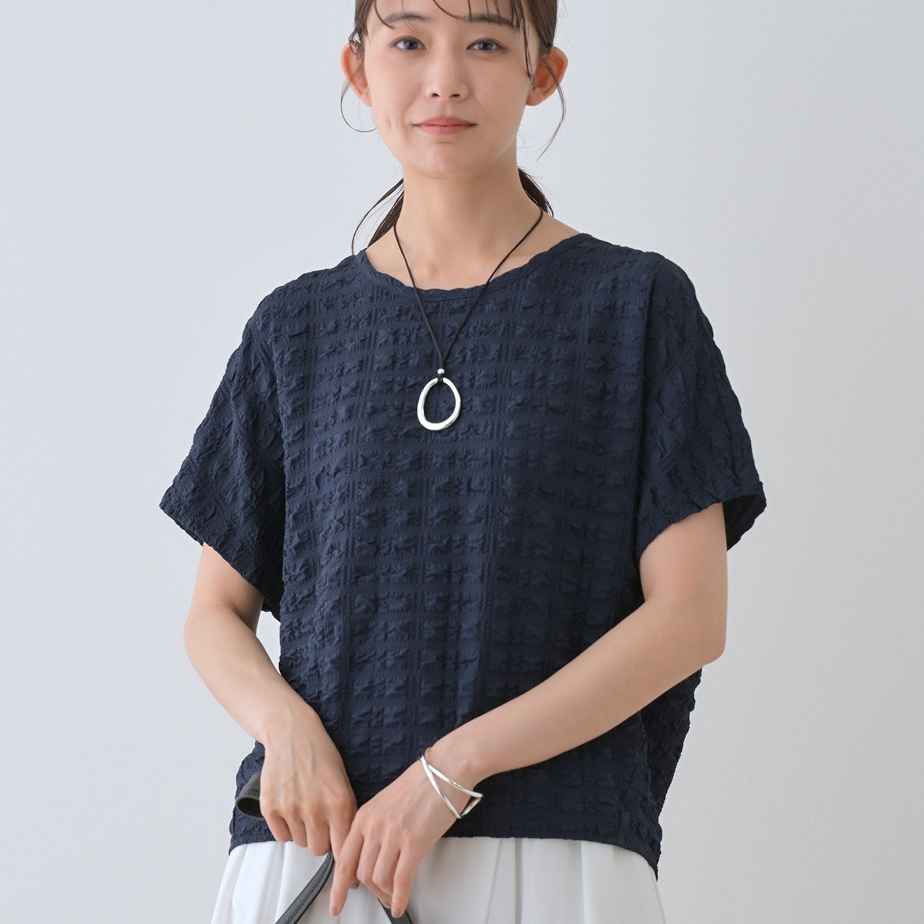 インディヴィ INDIVI 【洗える/凹凸素材/UVケア】コンパクトトップス (ブラック(019)) ブラック(019)