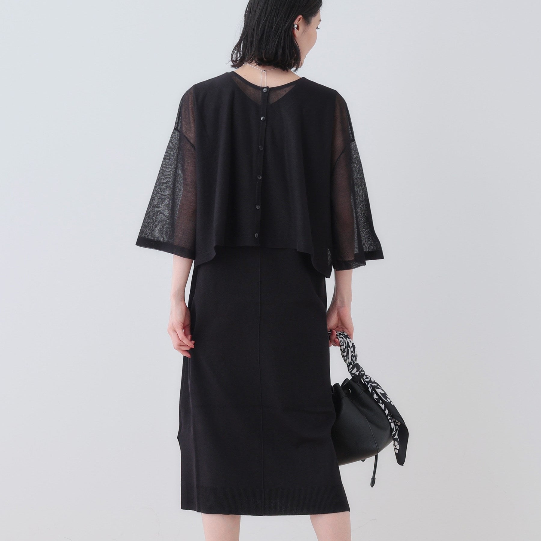 インディヴィ INDIVI 【2点セット】前後2WAYニットワンピース (ブラック(019)) ブラック(019)