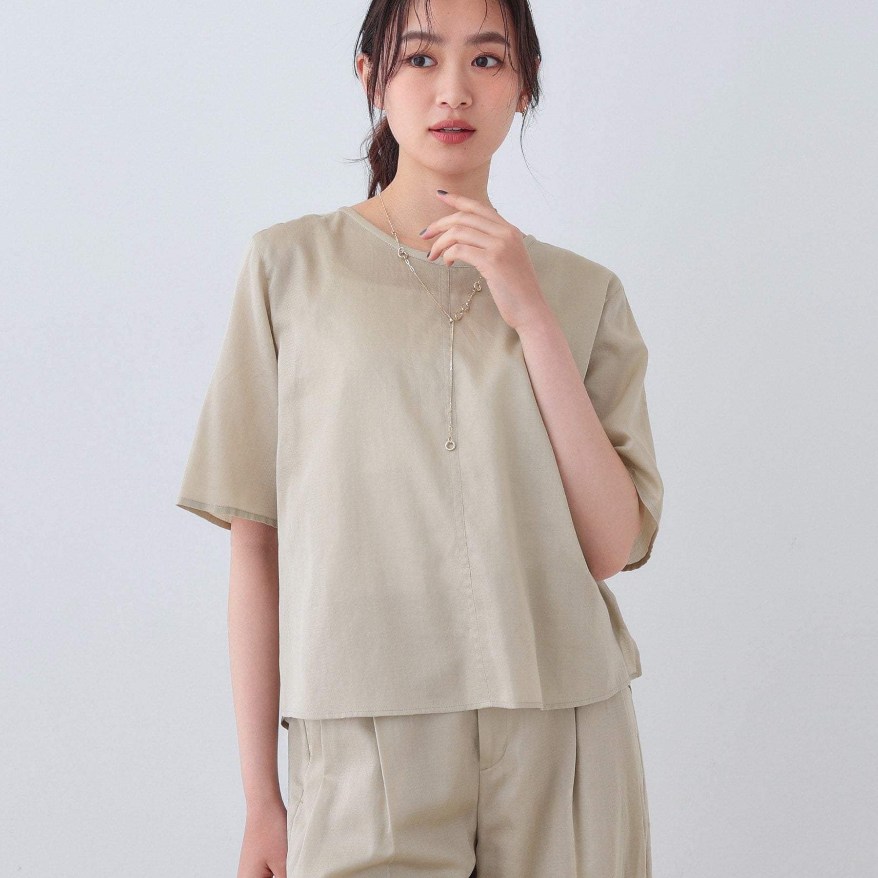 インディヴィ INDIVI 【日本製/SETUP可能】ガーゼ素材Tブラウス (ベージュ(052)) ベージュ(052)
