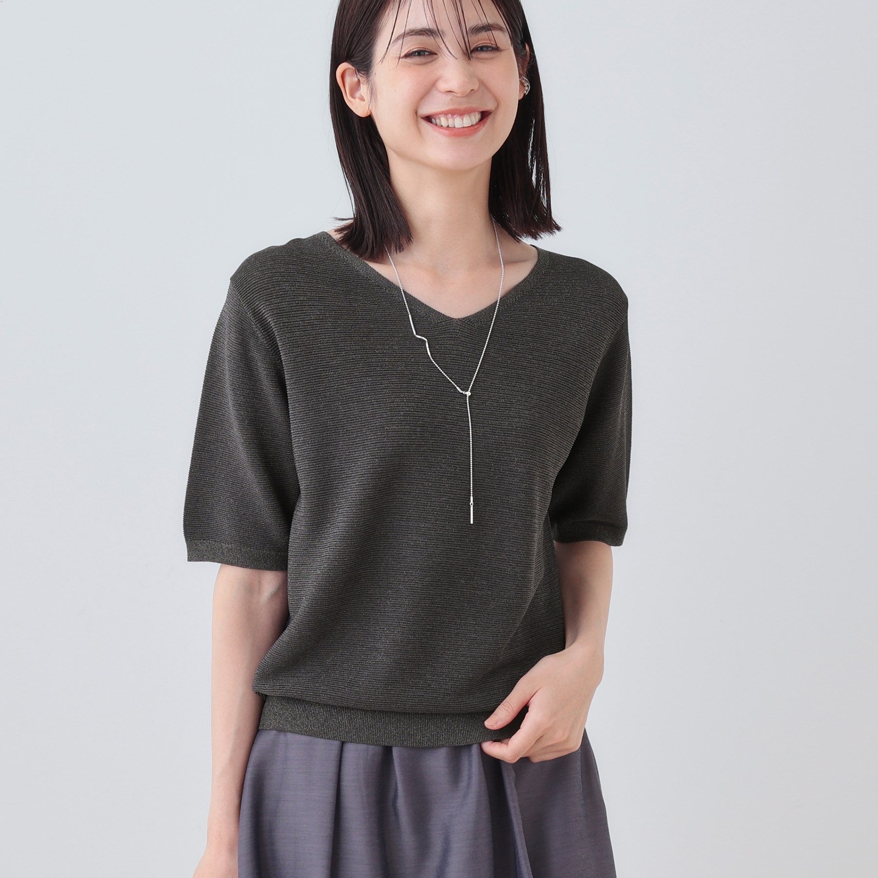 インディヴィ INDIVI 【洗える/ラメ】半袖Vネックニット (チャコールグレー(014)) チャコールグレー(014)