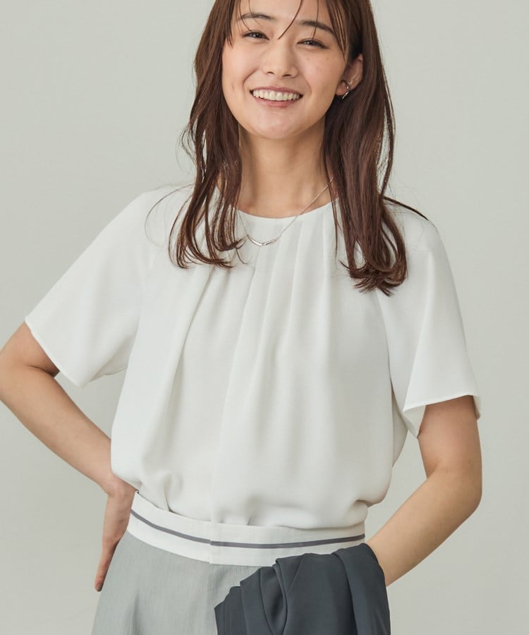 インディヴィ INDIVI 【接触冷感/UVケア】タックブラウス (ホワイト(001)) ホワイト(001)