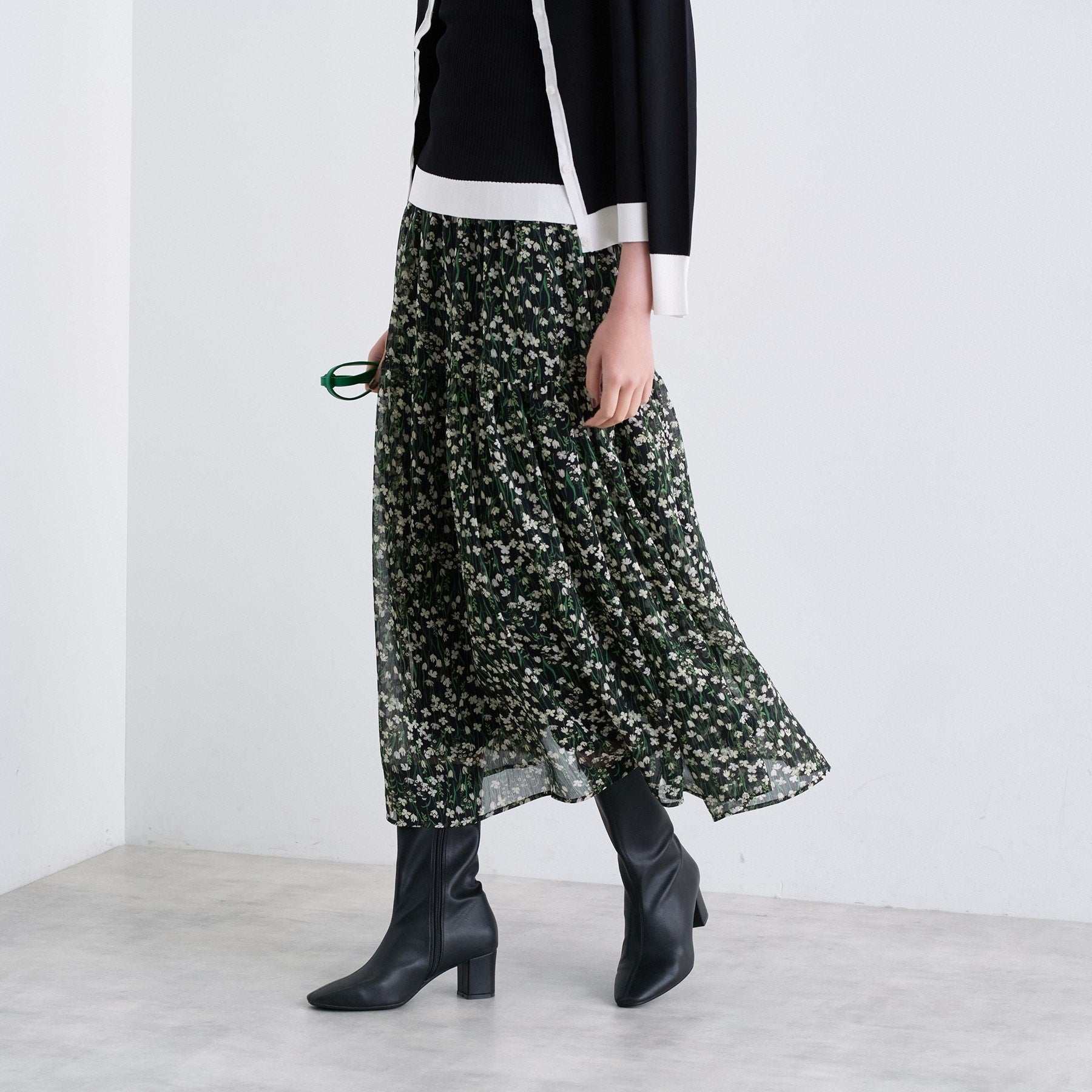 インディヴィ INDIVI 【セットアップ可能】フラワーシフォンスカート (ライトベージュ(151)) ライトベージュ(151)