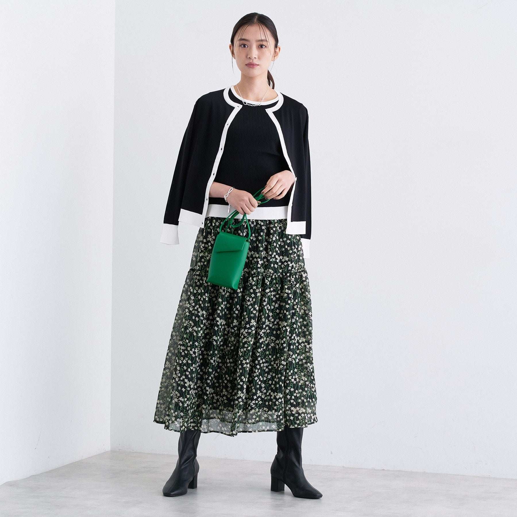 インディヴィ INDIVI 【セットアップ可能】フラワーシフォンスカート (ライトベージュ(151)) ライトベージュ(151)