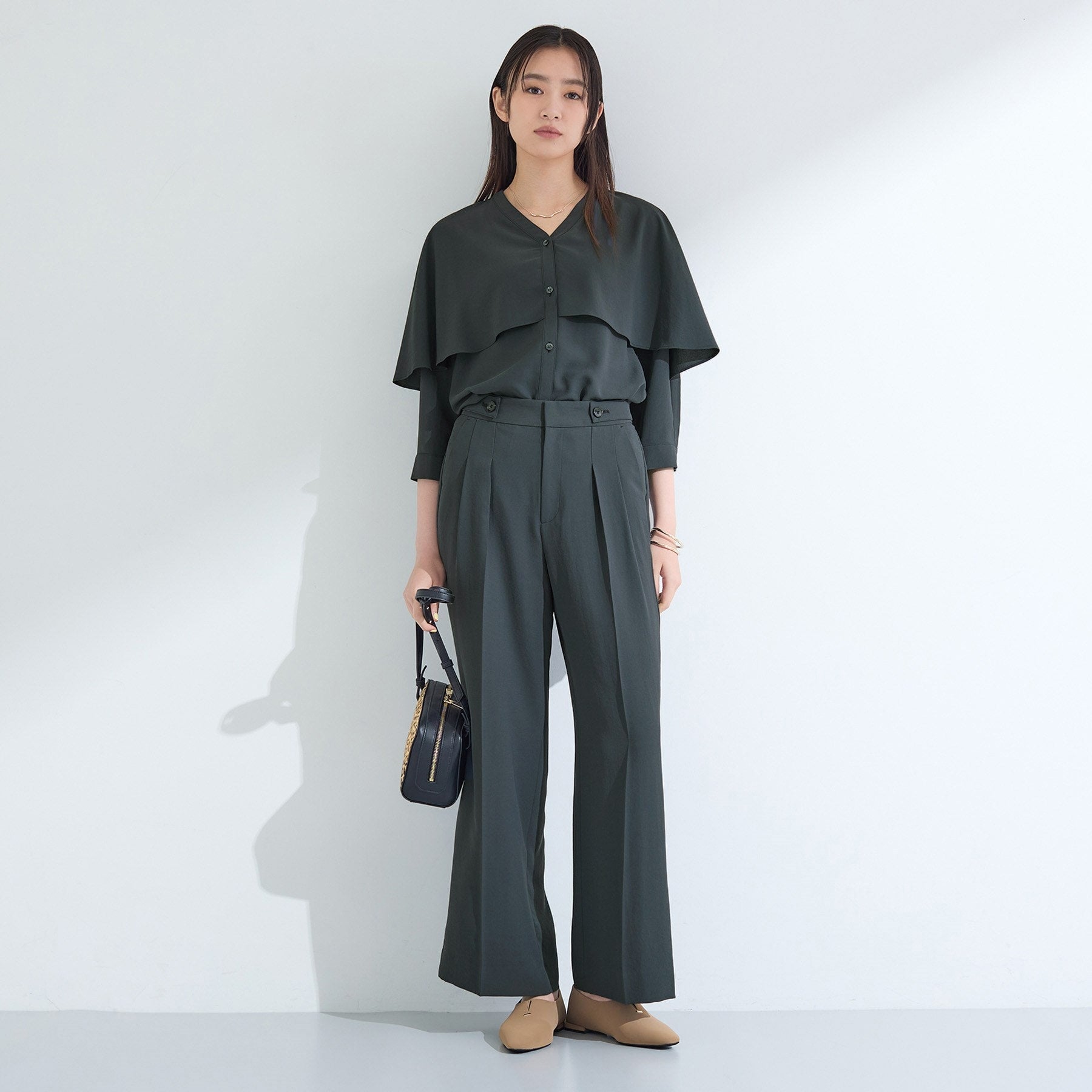 インディヴィ INDIVI 【着る日傘/UVケア/接触冷感】ケープカラーブラウス (ホワイト(001)) ホワイト(001)