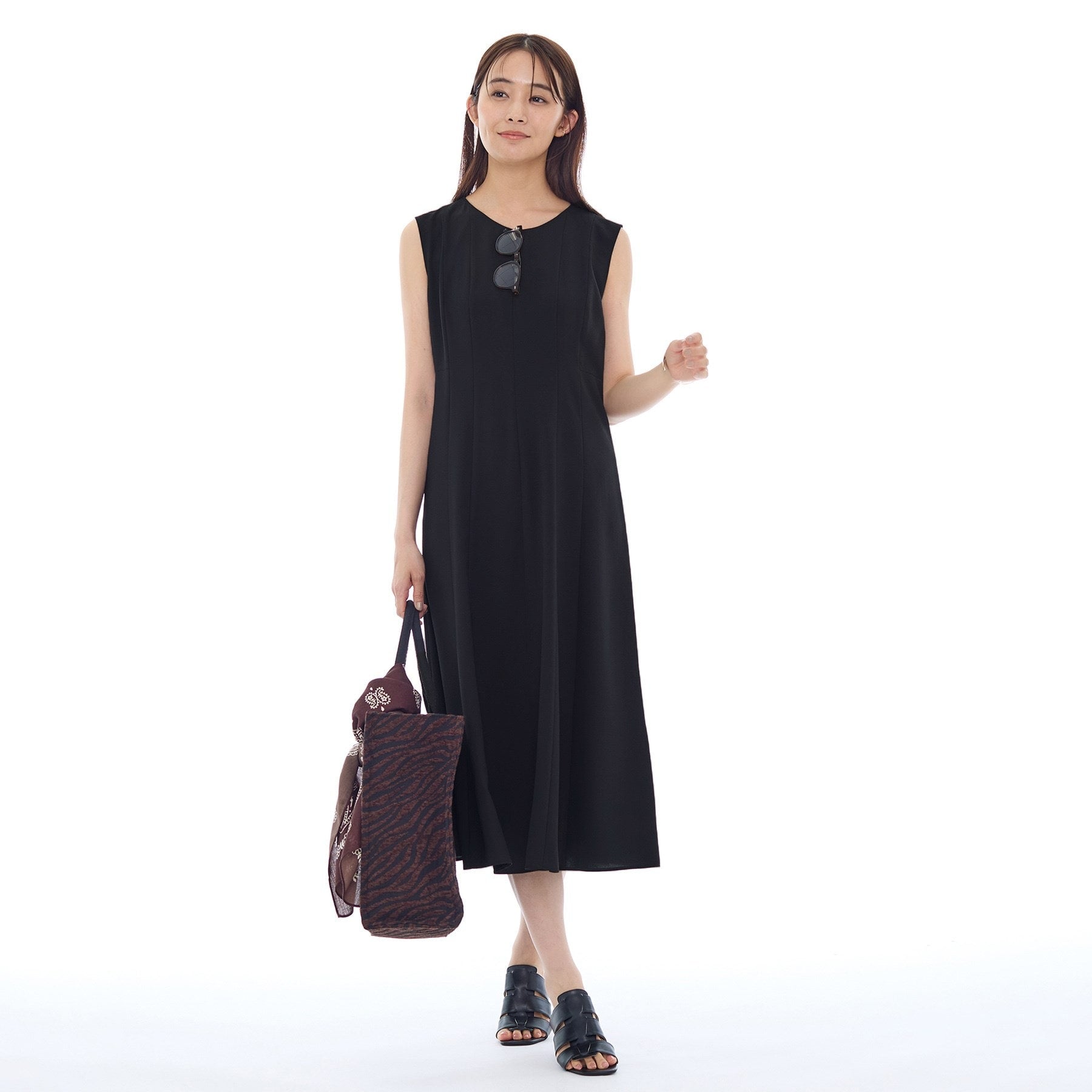 インディヴィ INDIVI 【着る日傘/UVケア/接触冷感】ノースリーブワンピース (チャコールグレー(013)) チャコールグレー(013)