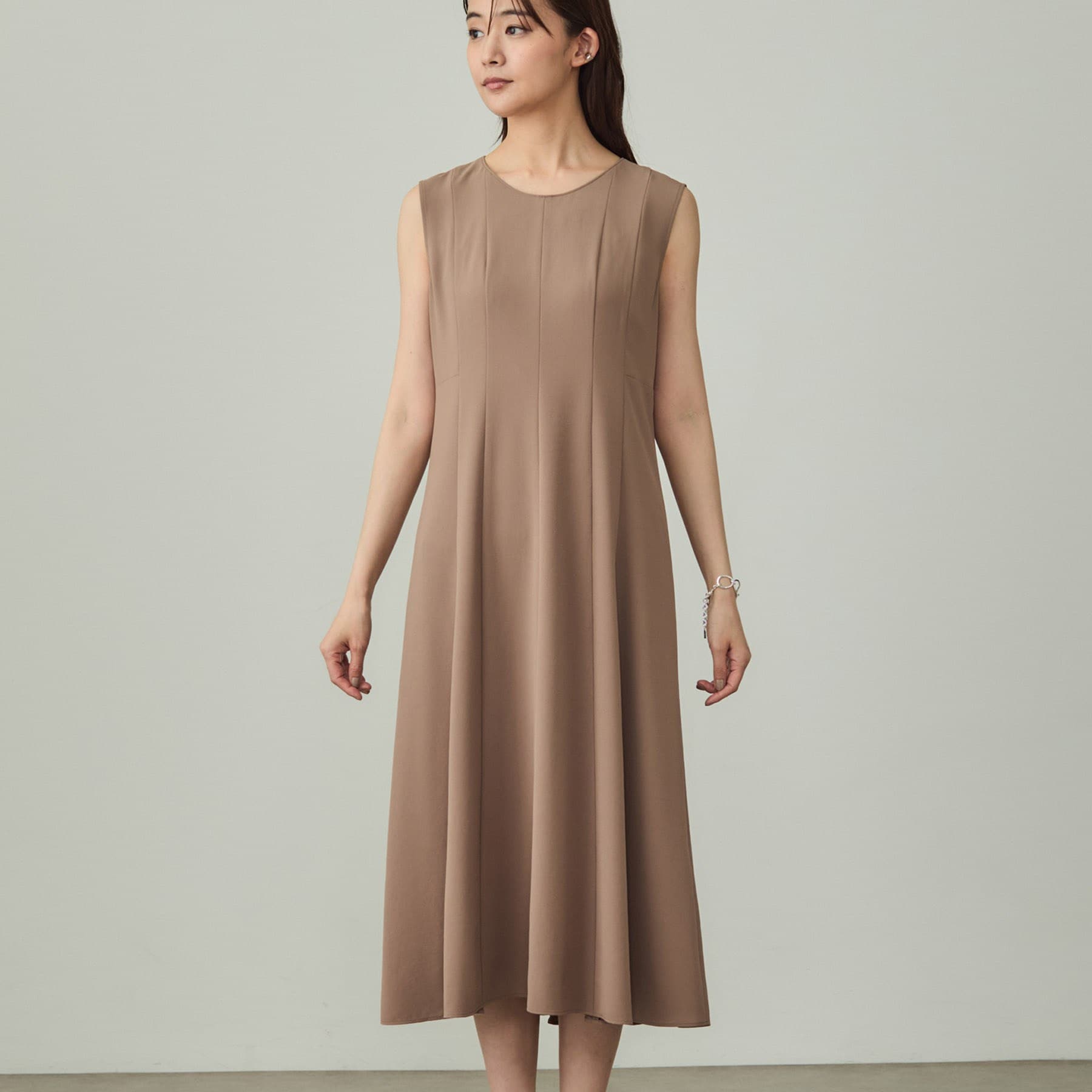 インディヴィ INDIVI 【着る日傘/UVケア/接触冷感】ノースリーブワンピース (チャコールグレー(013)) チャコールグレー(013)