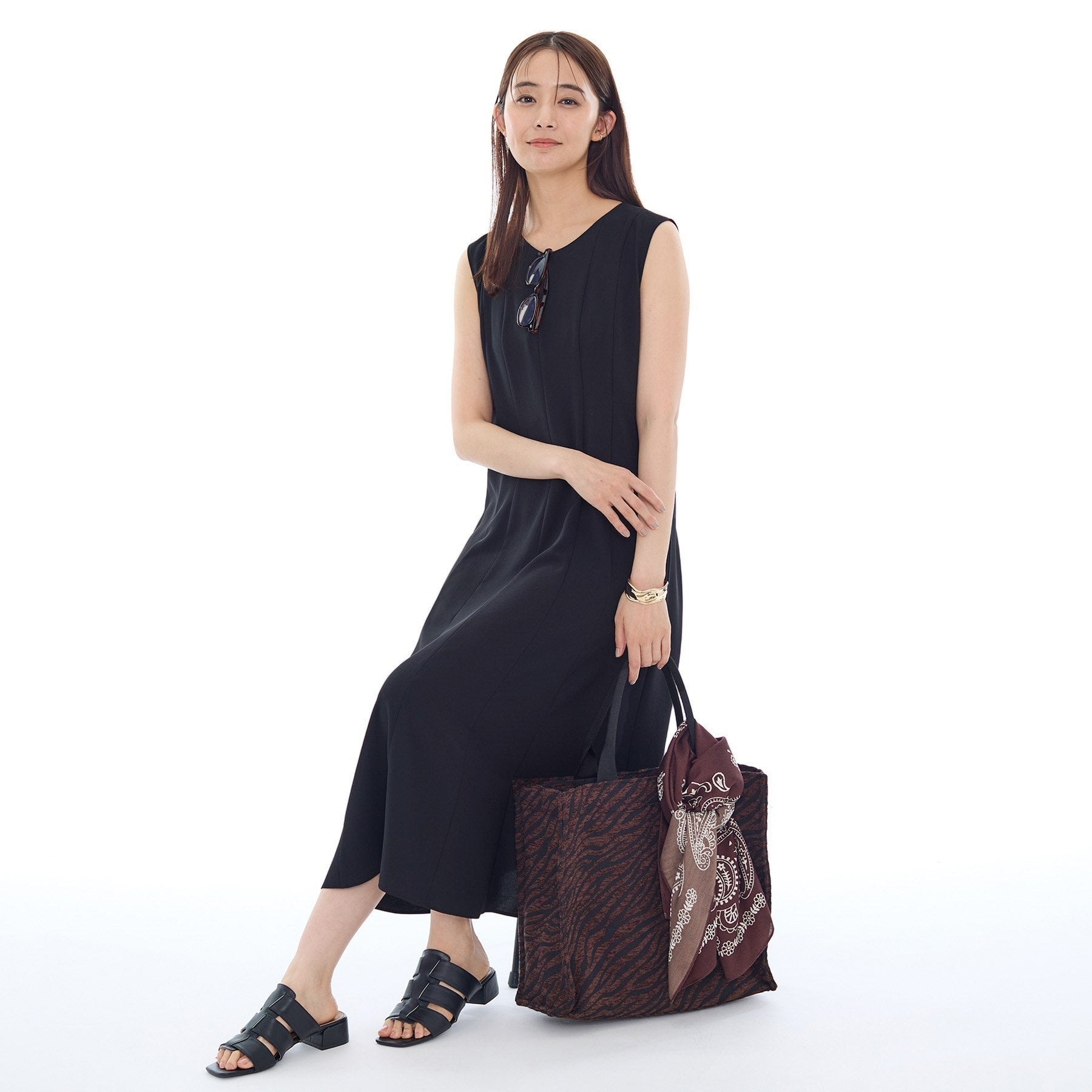 インディヴィ INDIVI 【着る日傘/UVケア/接触冷感】ノースリーブワンピース (チャコールグレー(013)) チャコールグレー(013)