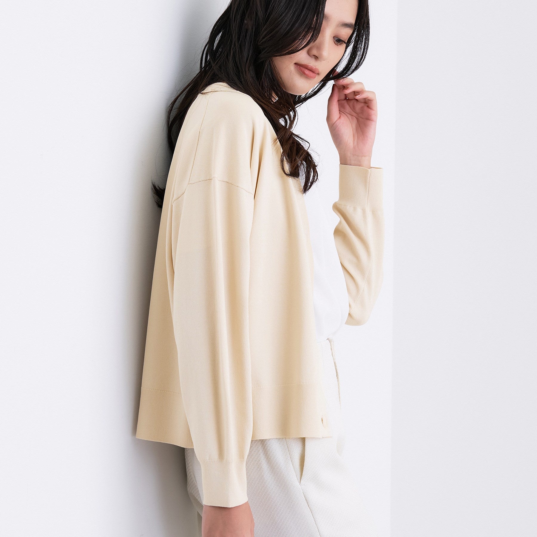 インディヴィ INDIVI Vネック ストレッチカーディガン (グレージュ(050)) グレージュ(050)