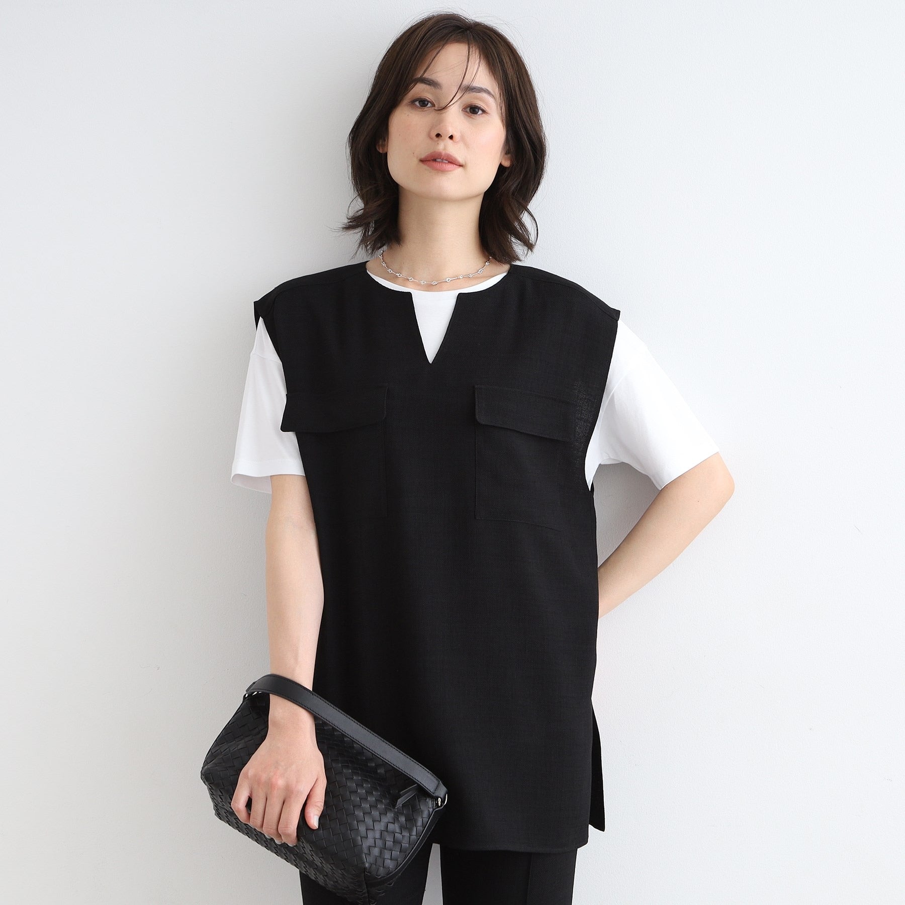 インディヴィ INDIVI 【洗える/日本製/SETUP可能】トリアセテート混ベストブラウス (ブラック(019)) ブラック(019)