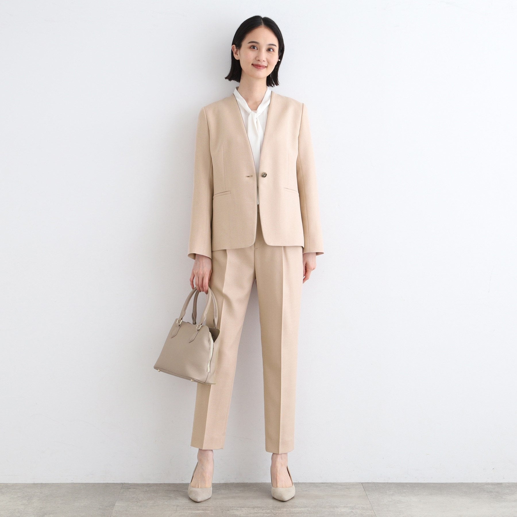 インディヴィ INDIVI 【洗える/UVケア/定番スーツ】ウール調ノーカラージャケット (ピンクベージュ(053)) ピンクベージュ(053)