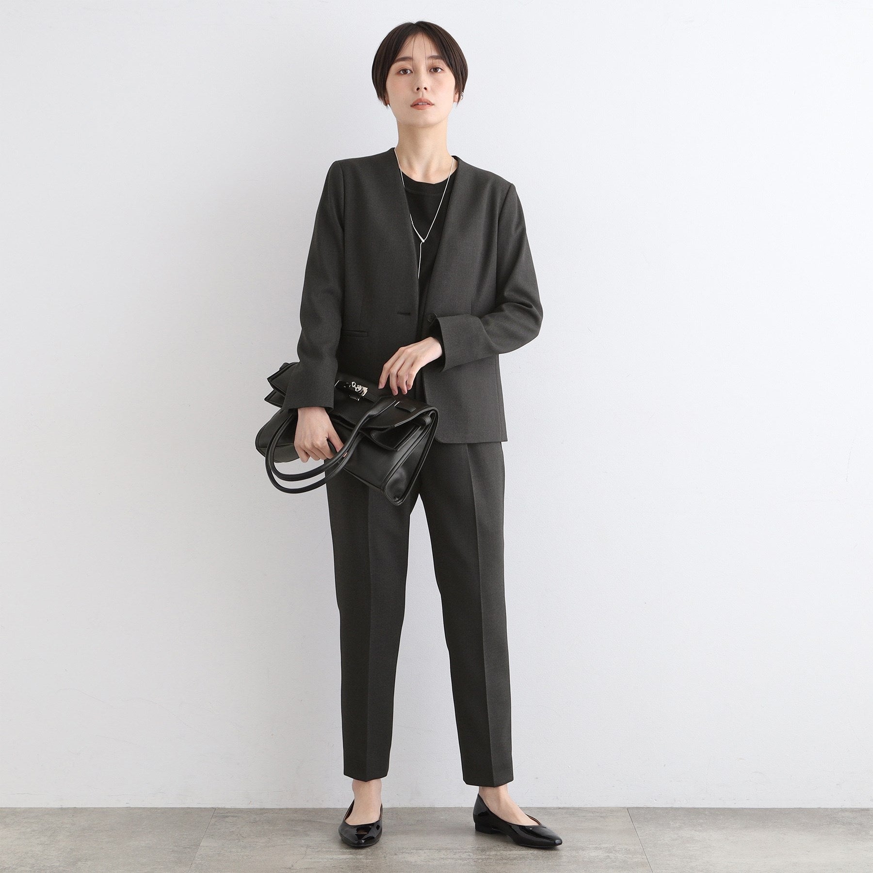 インディヴィ INDIVI 【洗える/UVケア/定番スーツ】ウール調ノーカラージャケット (ピンクベージュ(053)) ピンクベージュ(053)