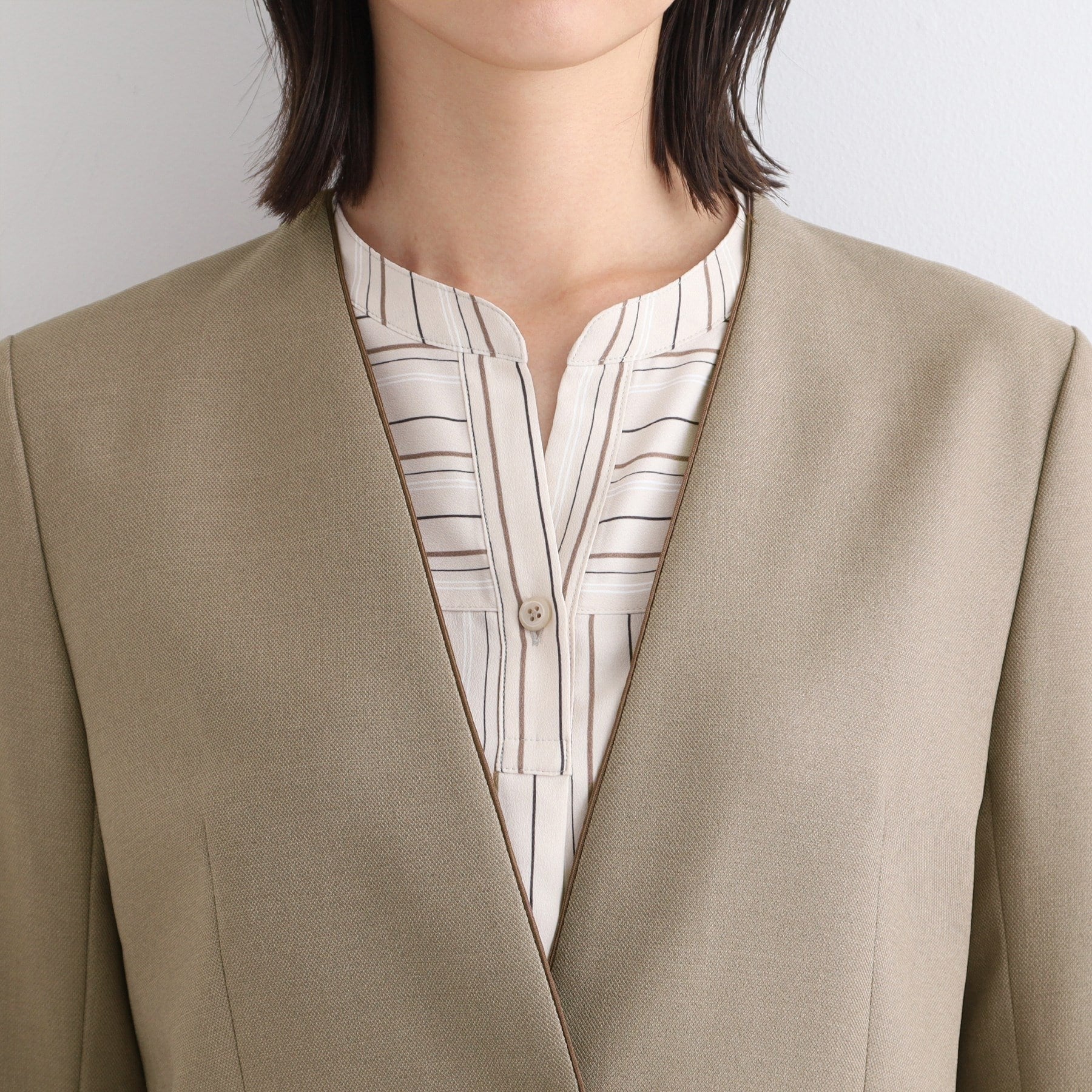 インディヴィ INDIVI 【洗える/UVケア/定番スーツ】ウール調ノーカラージャケット (ピンクベージュ(053)) ピンクベージュ(053)