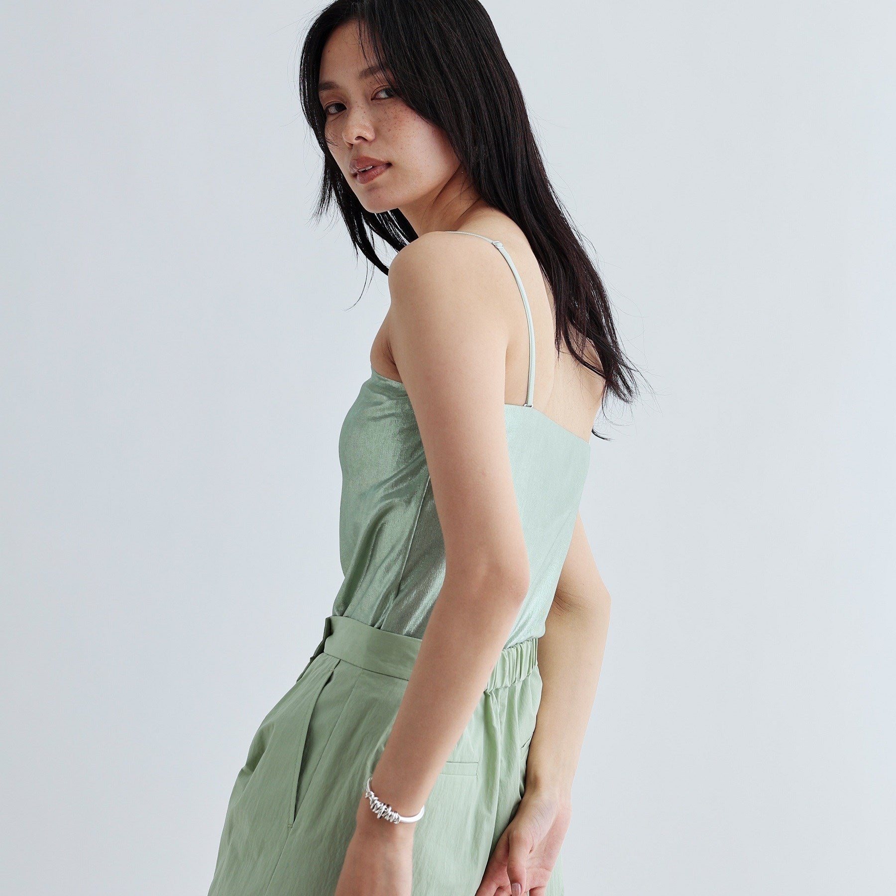 ギャレスト GALLEST シャイニーベアトップ(カップ付き) (ブラックシルバー(009)) ブラックシルバー(009)