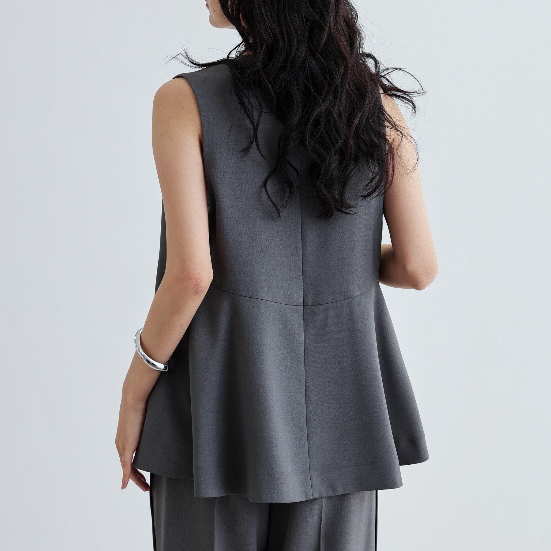 ギャレスト GALLEST 【接触冷感/セットアップ対応】イージーペプラムジレ (キャメルブラウン(041)) キャメルブラウン(041)