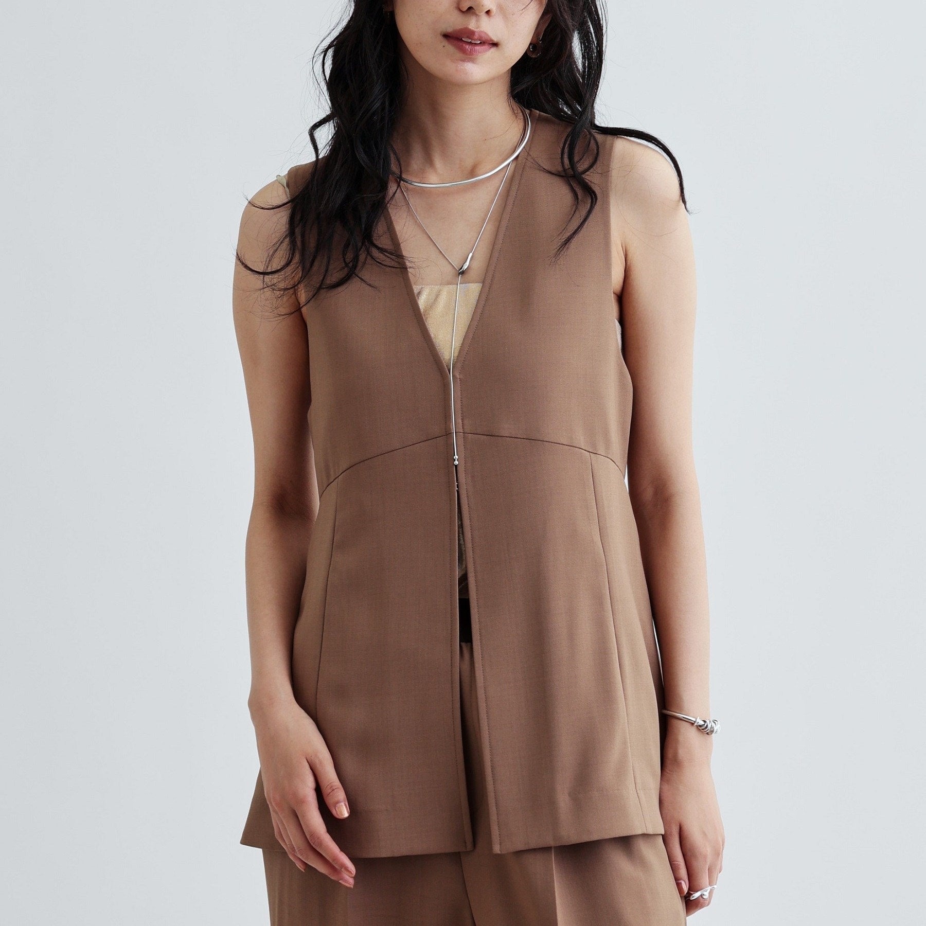 ギャレスト GALLEST 【接触冷感/セットアップ対応】イージーペプラムジレ (キャメルブラウン(041)) キャメルブラウン(041)