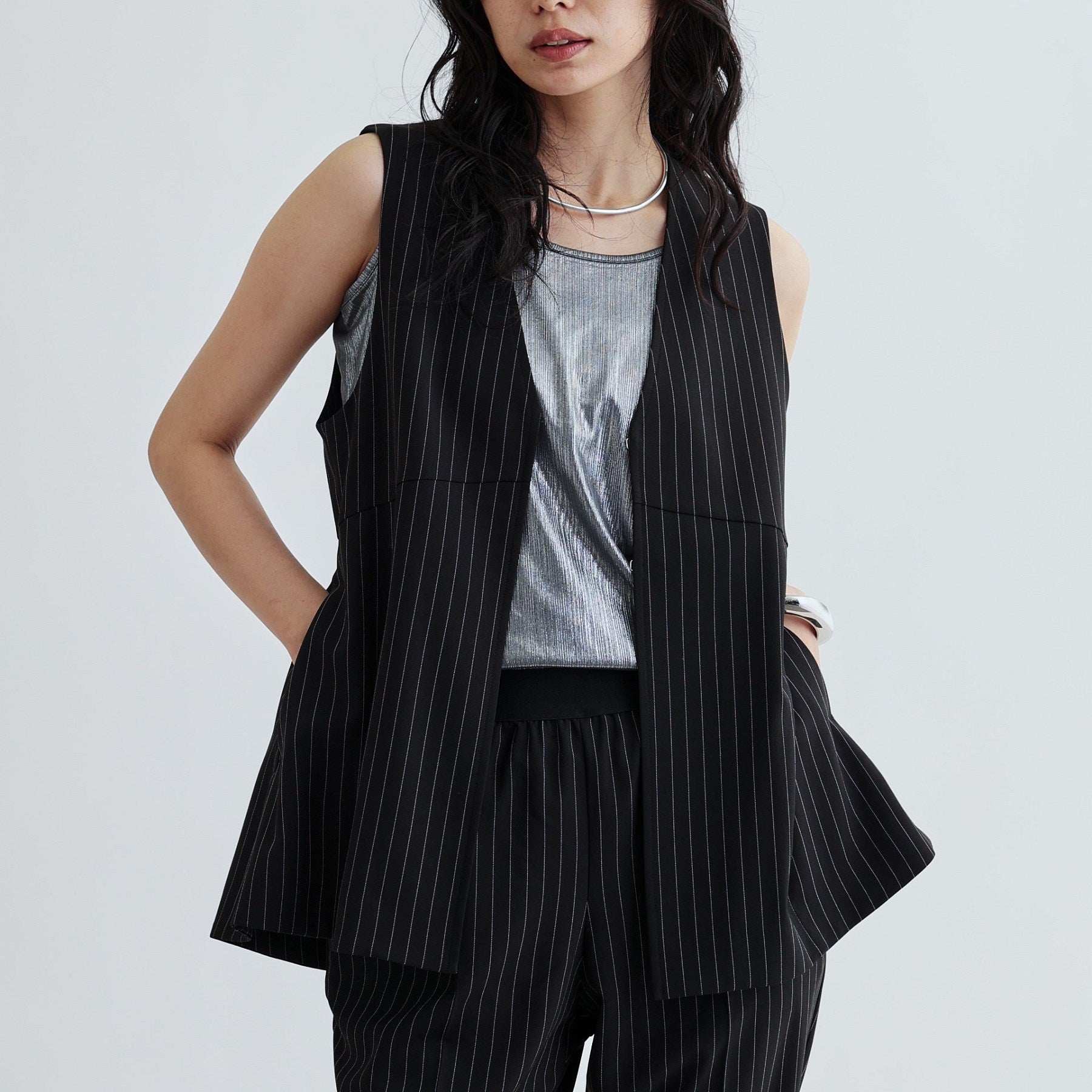 ギャレスト GALLEST 【接触冷感/セットアップ対応】イージーペプラムジレ (ブラック(319)) ブラック(319)