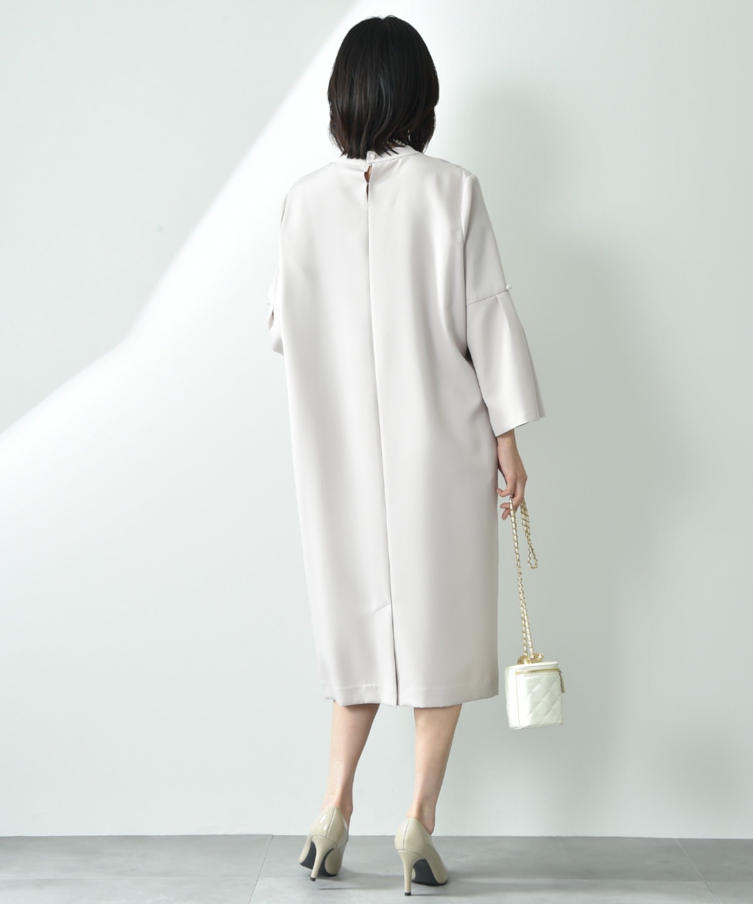 インタープラネット INTERPLANET 【マシーンウォッシャブル】ダブルクロス袖パール釦ワンピース