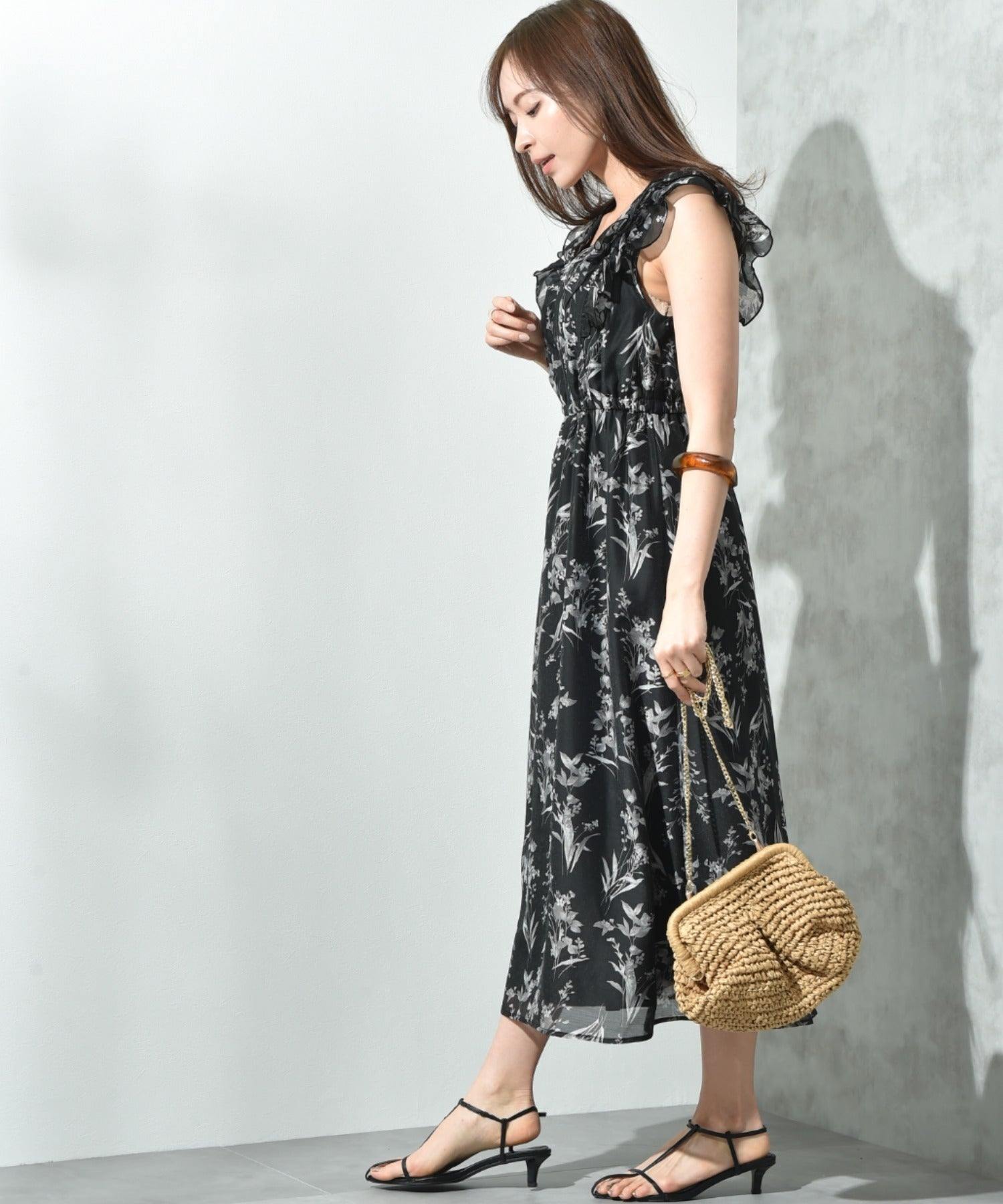 インタープラネット INTERPLANET シアー単色フラワープリントフリルワンピース (花柄 ブラック) 花柄 ブラック