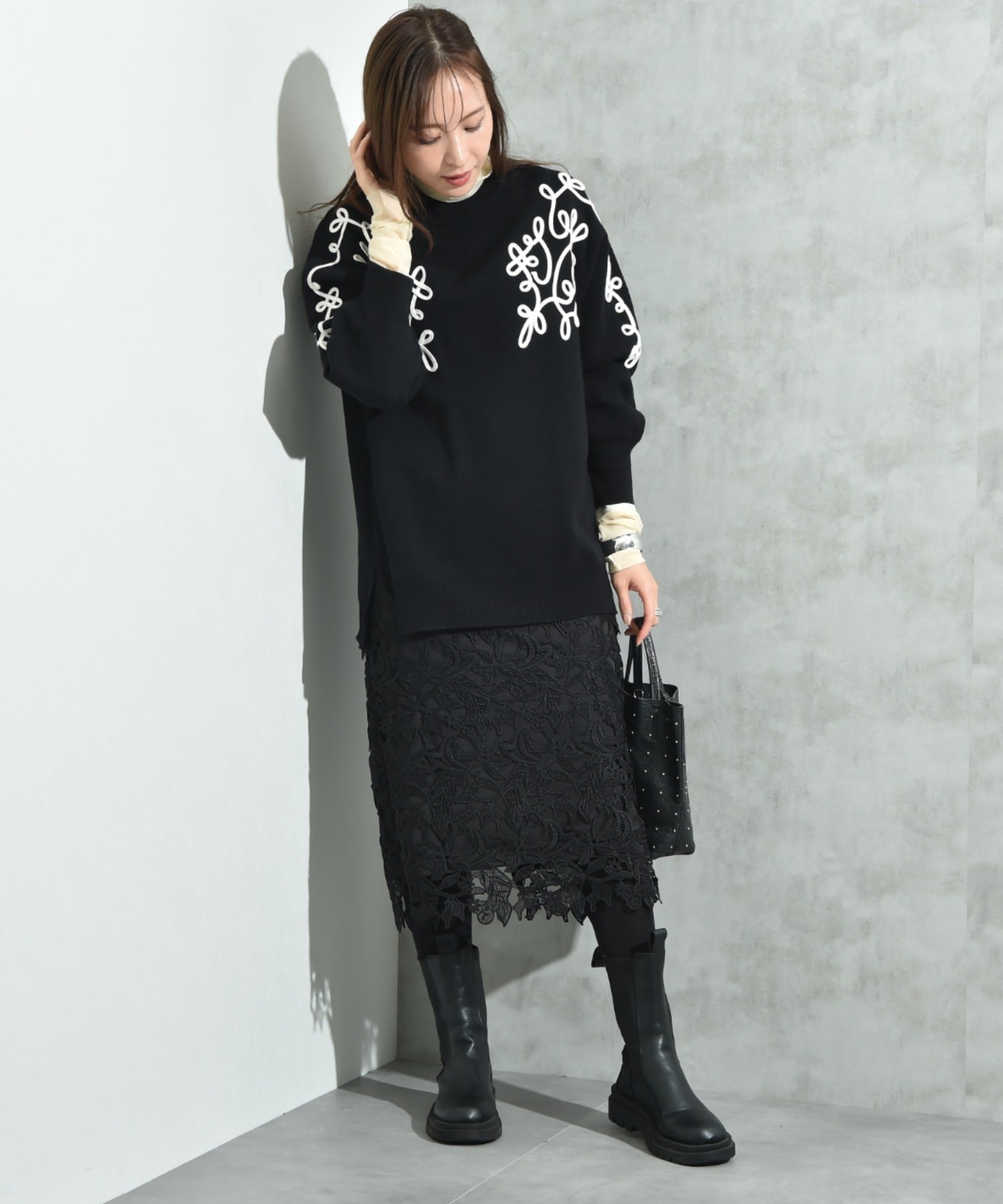 インタープラネット INTERPLANET ケミカルレースBACKファスナータイトスカート (ブラック) ブラック