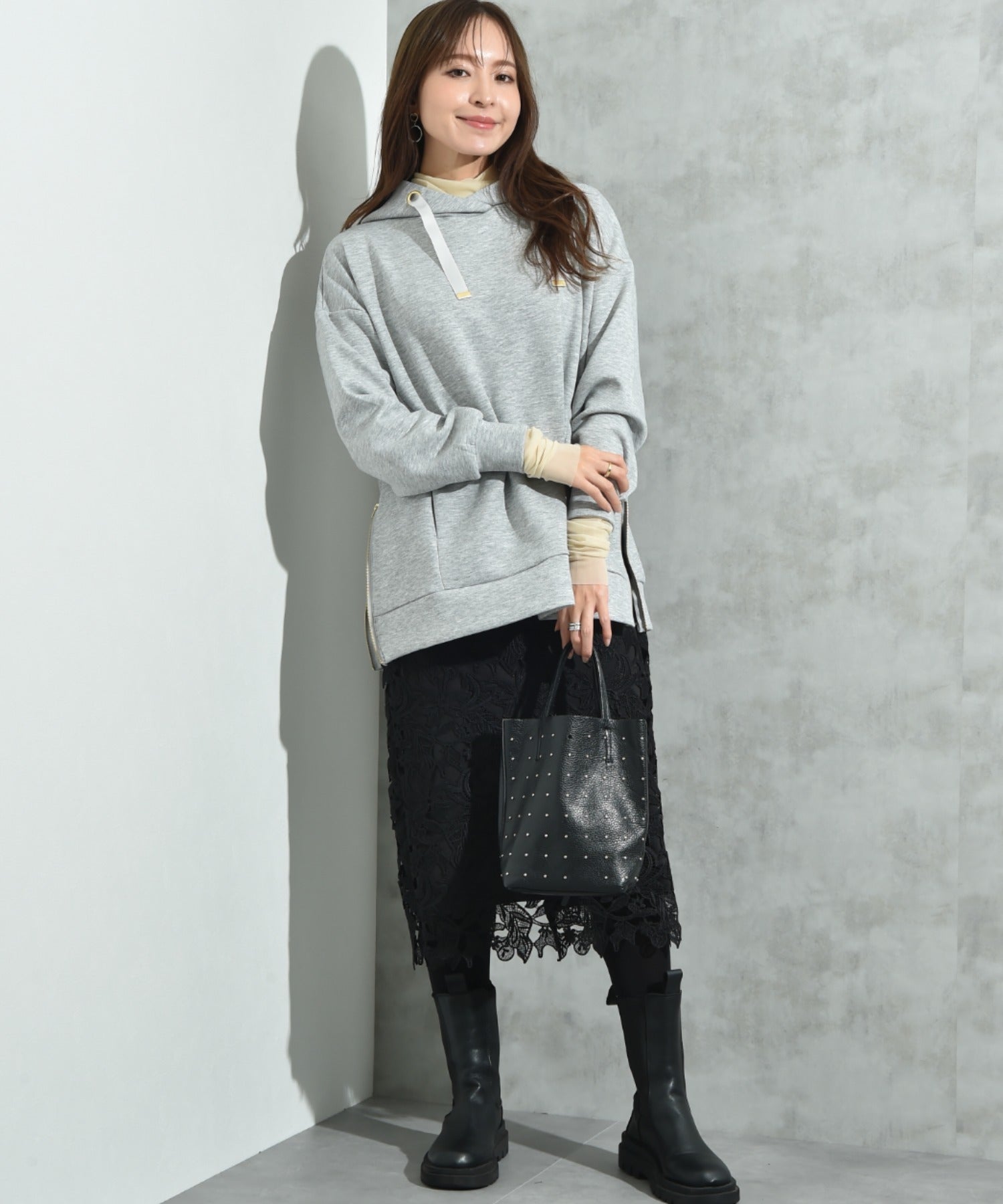 インタープラネット INTERPLANET ケミカルレースBACKファスナータイトスカート (ブラック) ブラック