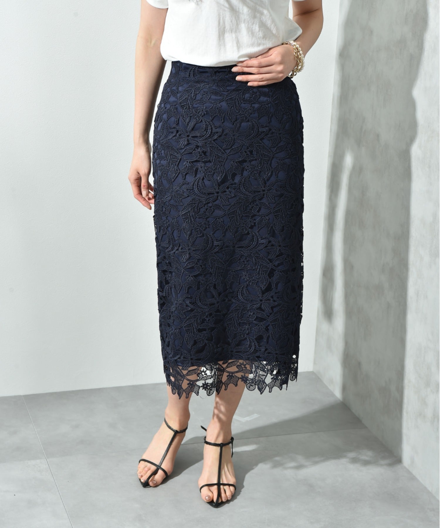 インタープラネット INTERPLANET ケミカルレースBACKファスナータイトスカート (ブラック) ブラック