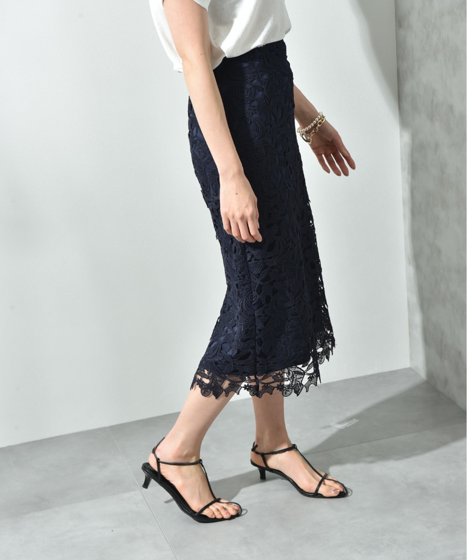 インタープラネット INTERPLANET ケミカルレースBACKファスナータイトスカート (ブラック) ブラック