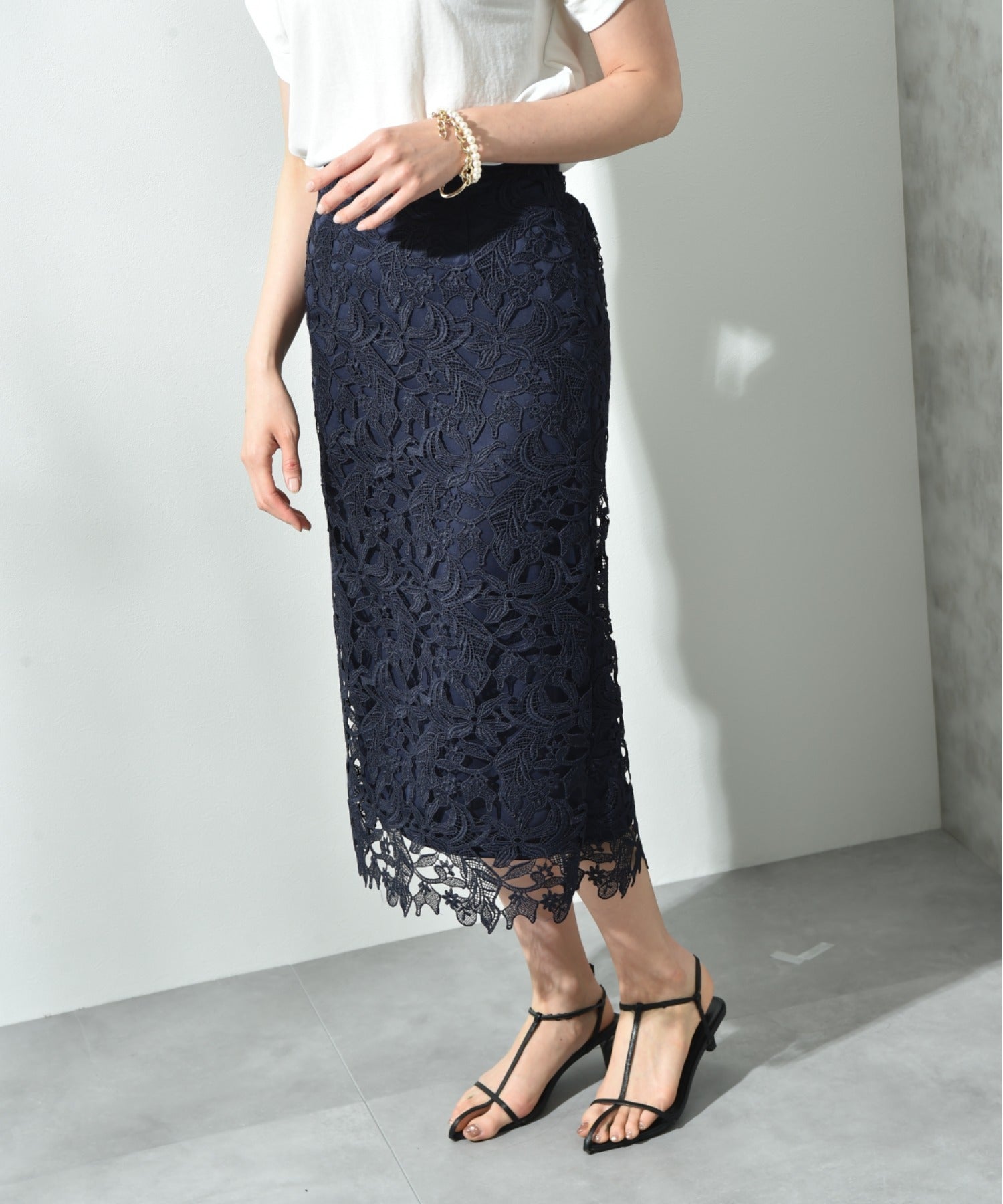 インタープラネット INTERPLANET ケミカルレースBACKファスナータイトスカート (ブラック) ブラック