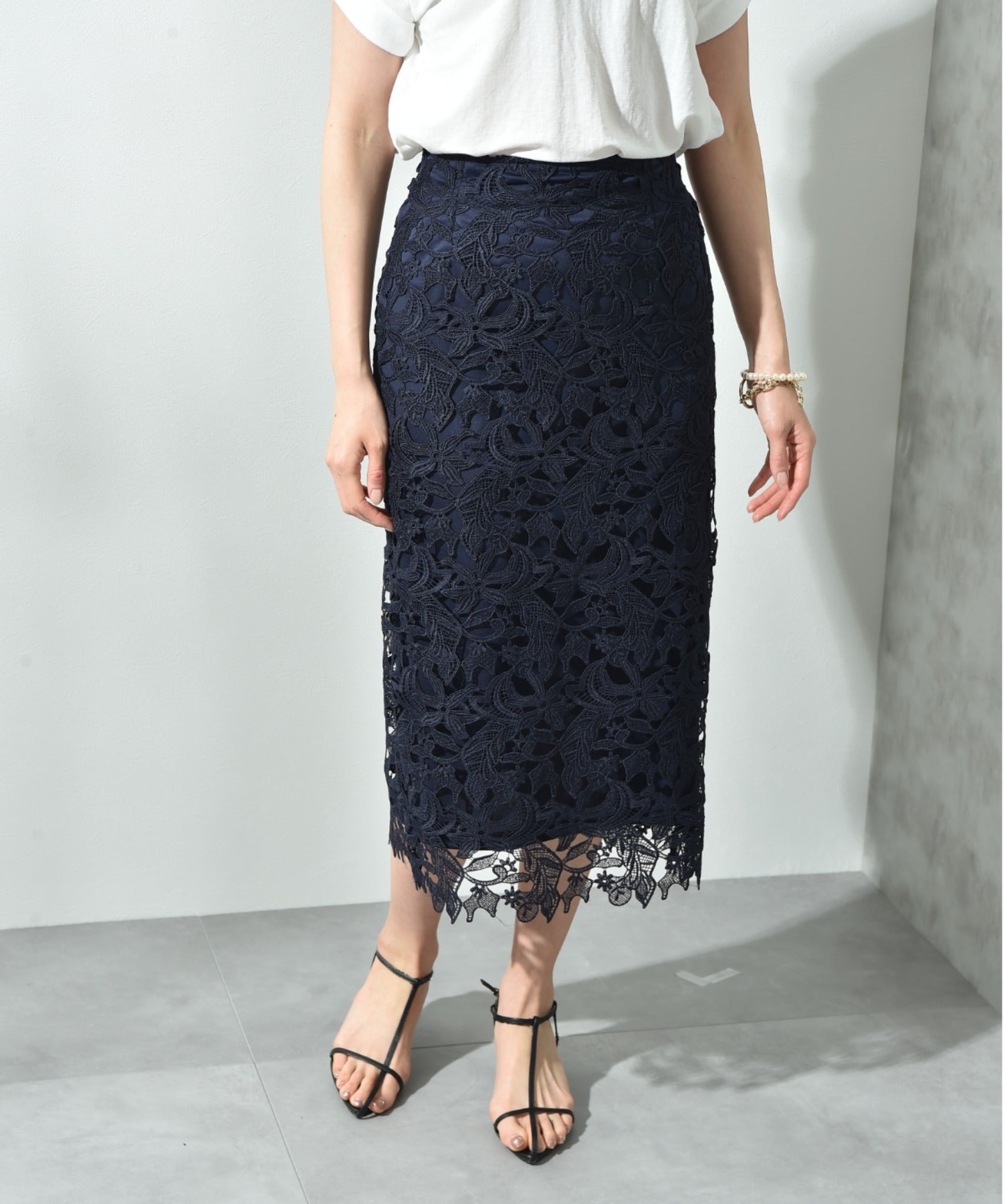 インタープラネット INTERPLANET ケミカルレースBACKファスナータイトスカート (ブラック) ブラック