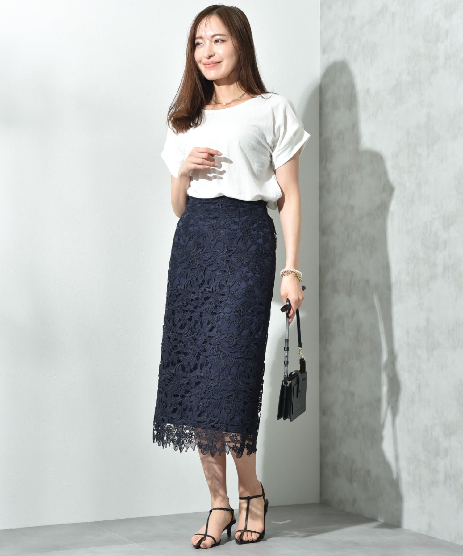 インタープラネット INTERPLANET ケミカルレースBACKファスナータイトスカート (ブラック) ブラック